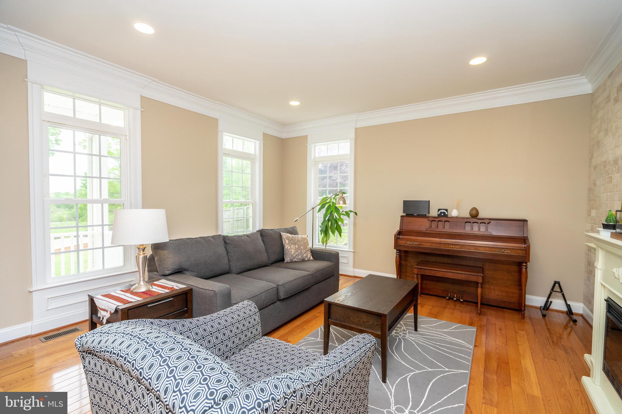 BULL RUN MOUNTAIN - Residential Lease