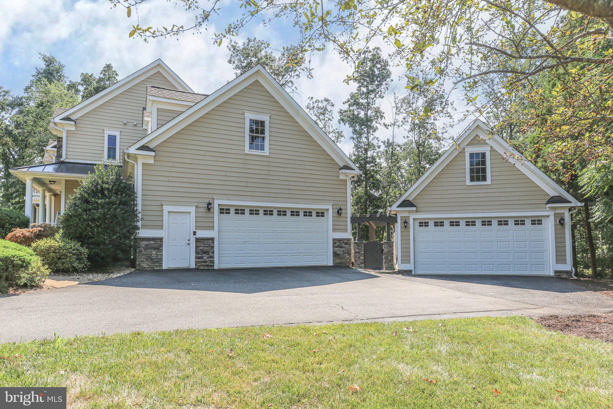 FAWN LAKE - Residential
