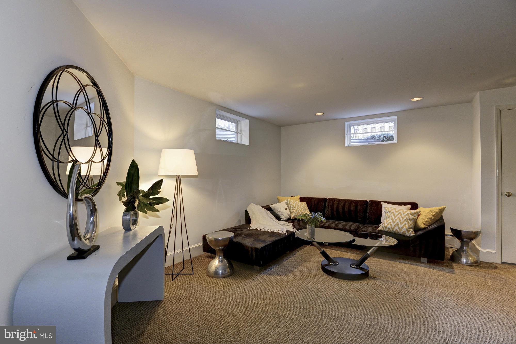 CHEVY CHASE GARDENS - Residential