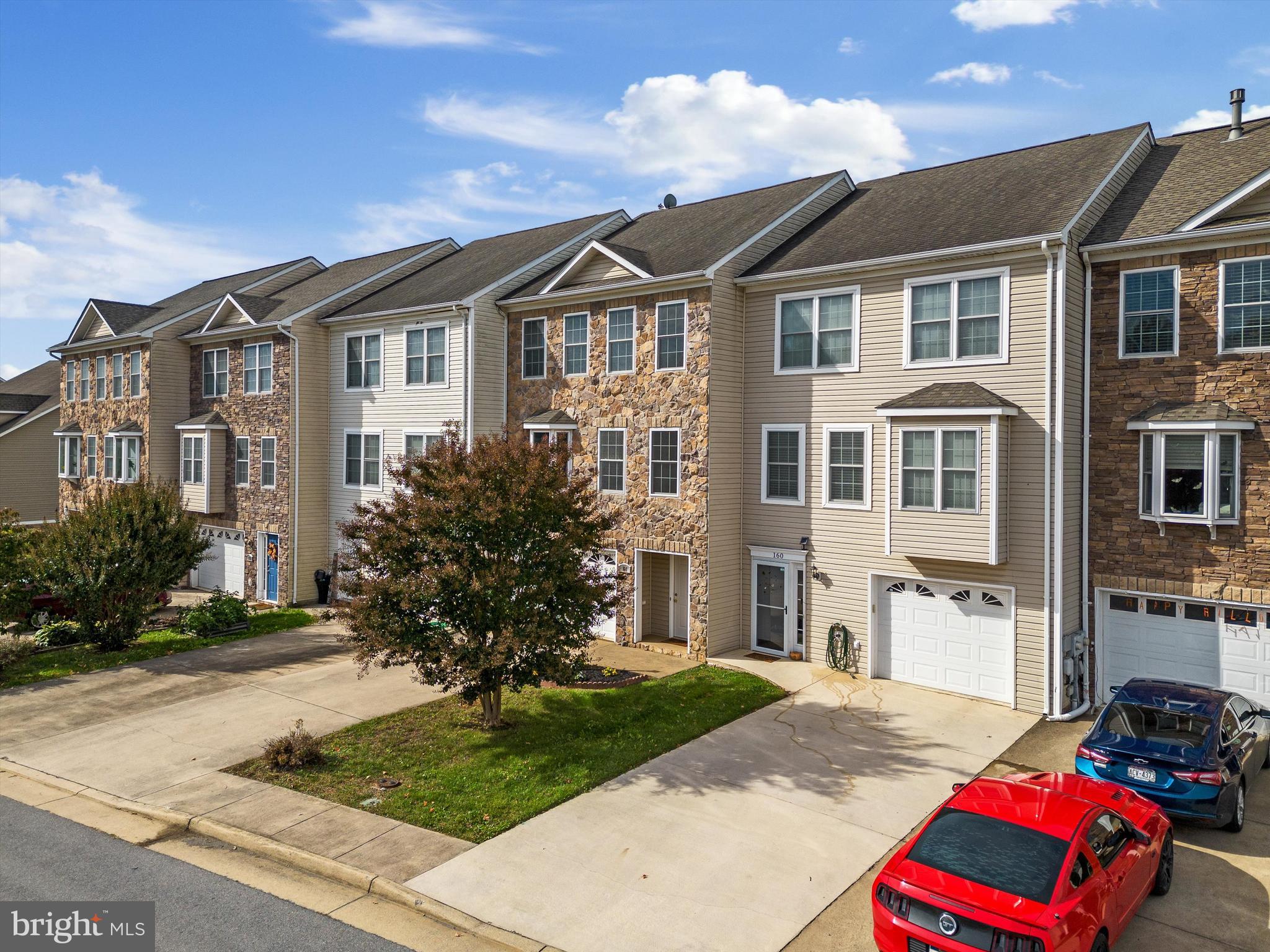 LOCUST HILL - Residential