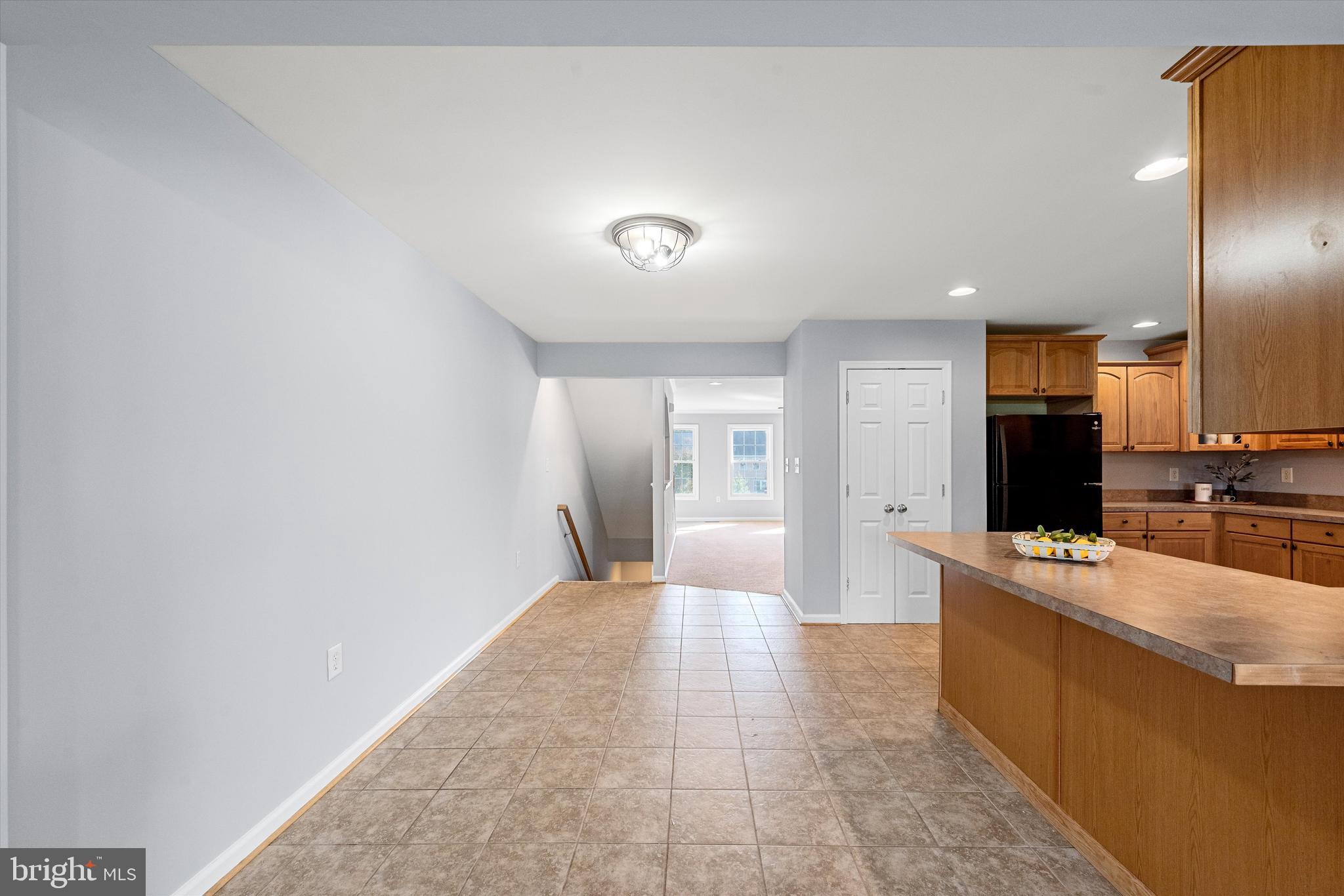 LOCUST HILL - Residential