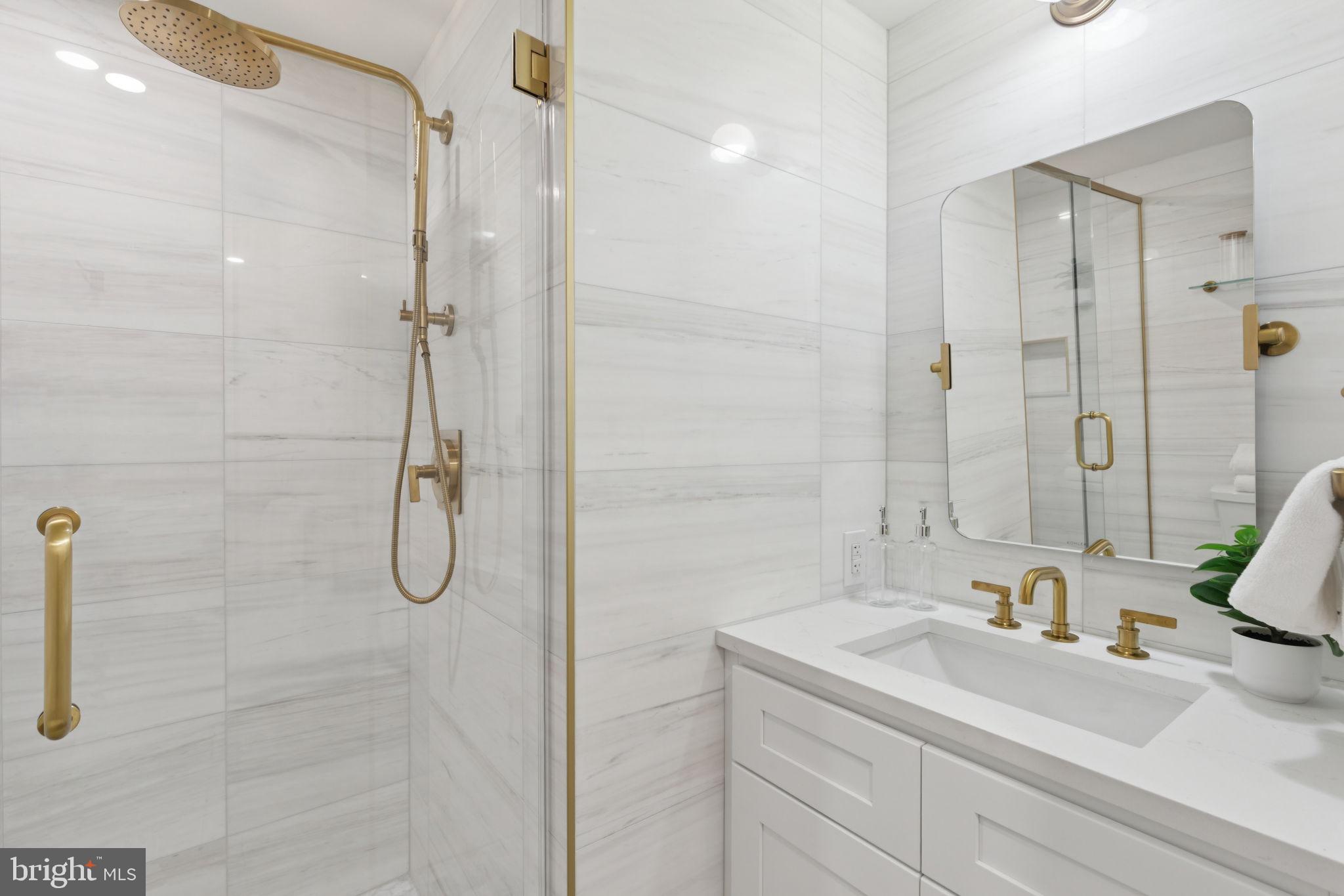 RITTENHOUSE SQUARE - Residential Lease