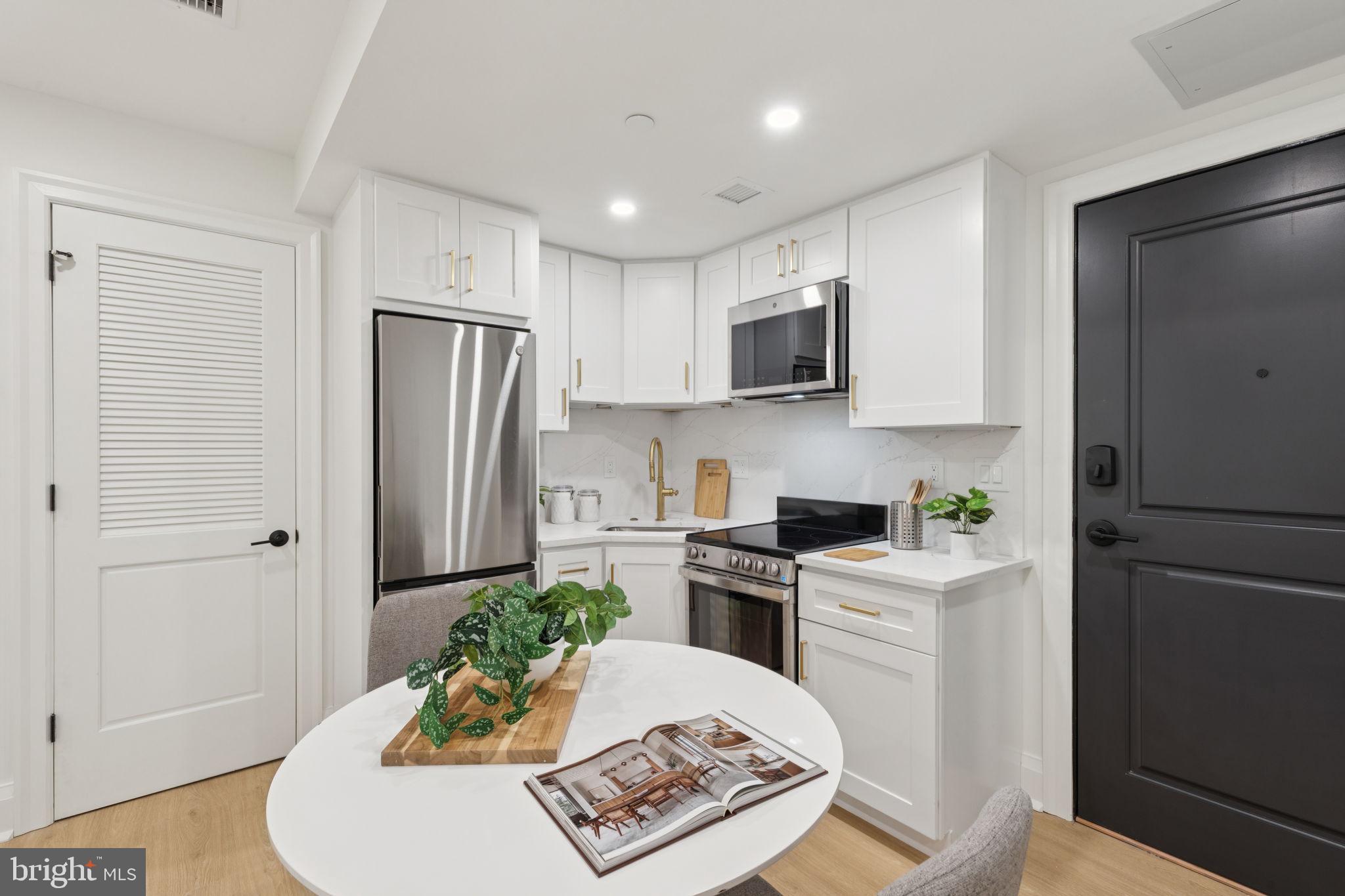 RITTENHOUSE SQUARE - Residential Lease