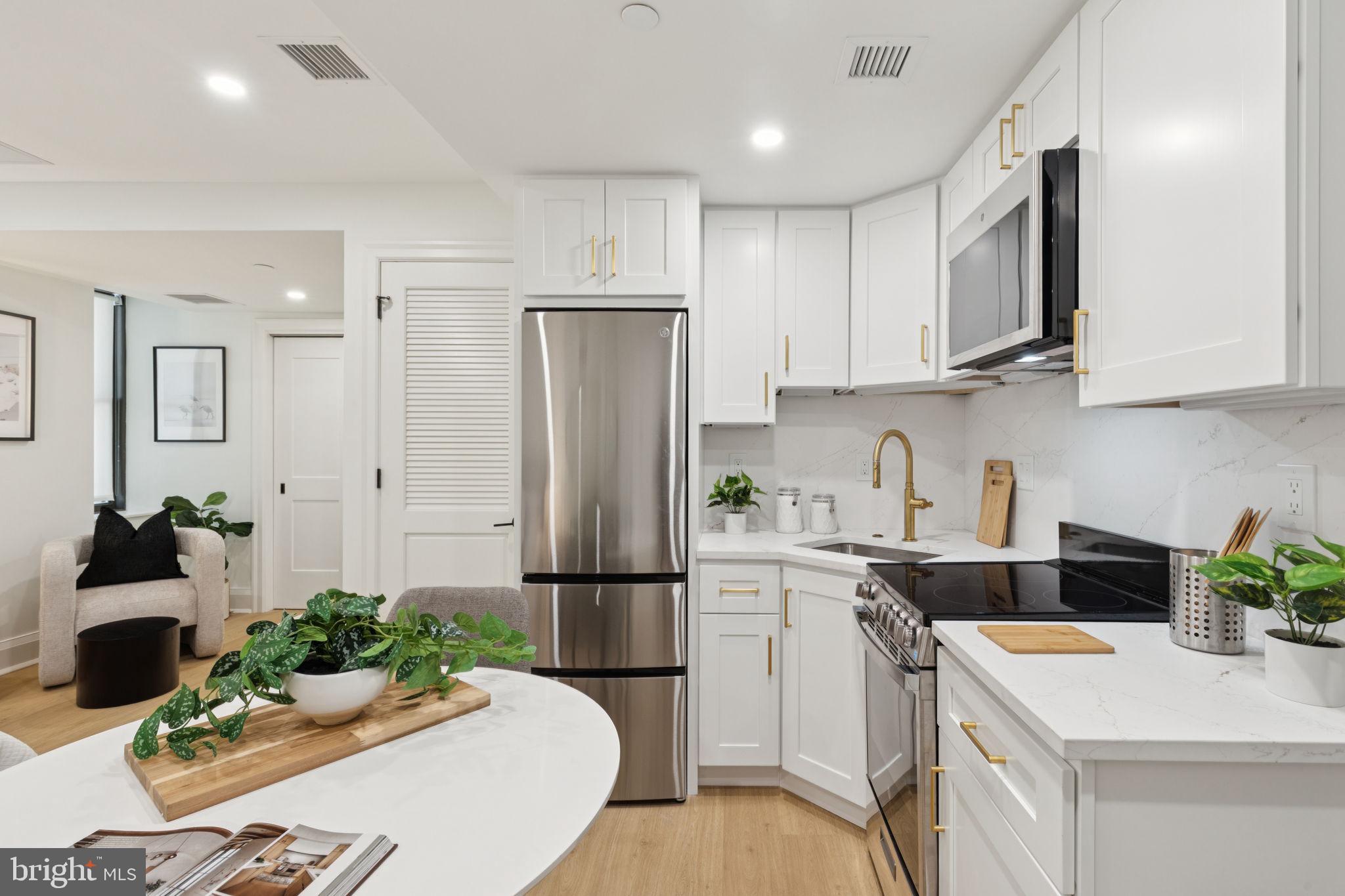 RITTENHOUSE SQUARE - Residential Lease