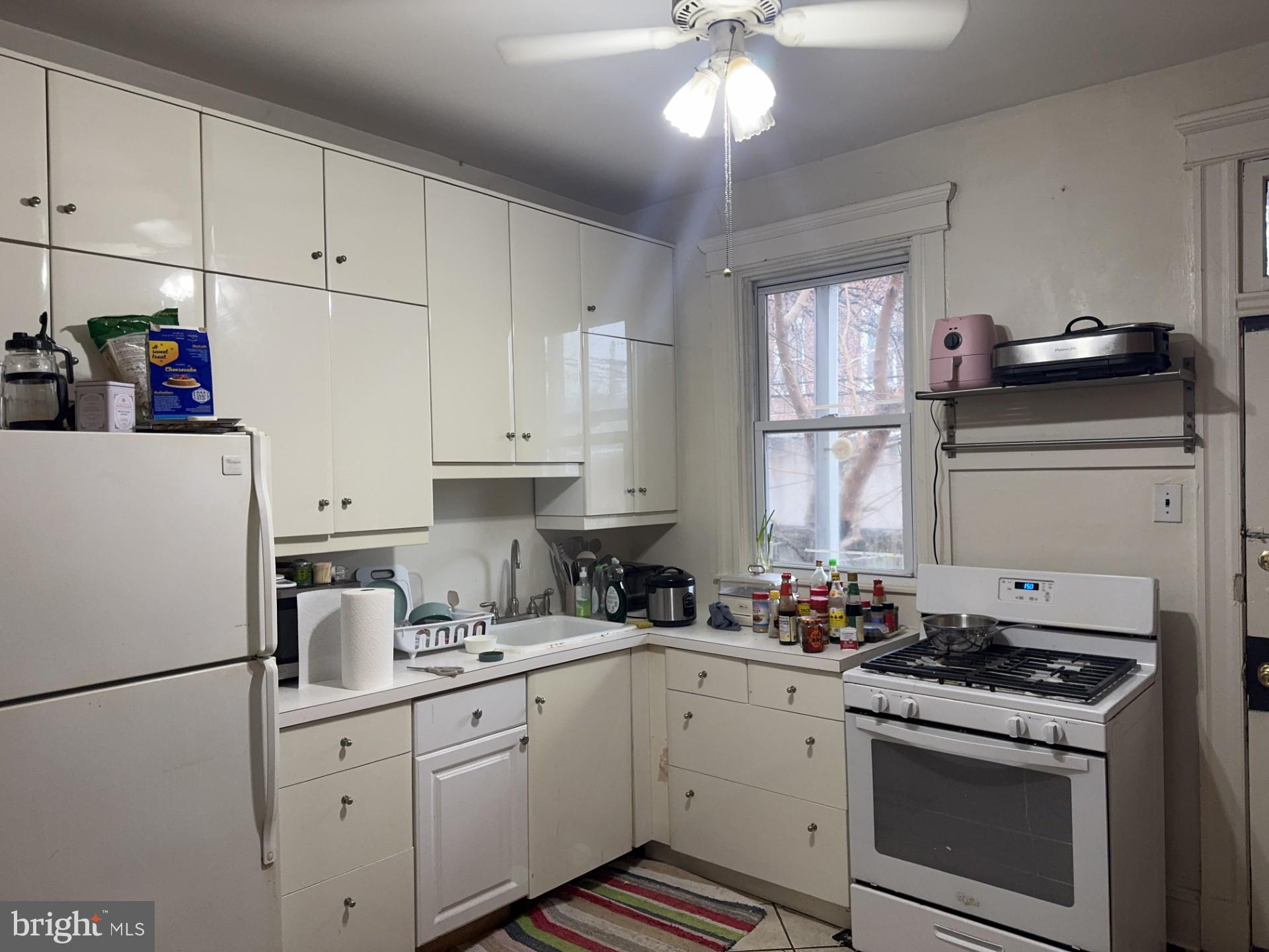 CHARLES VILLAGE - Residential