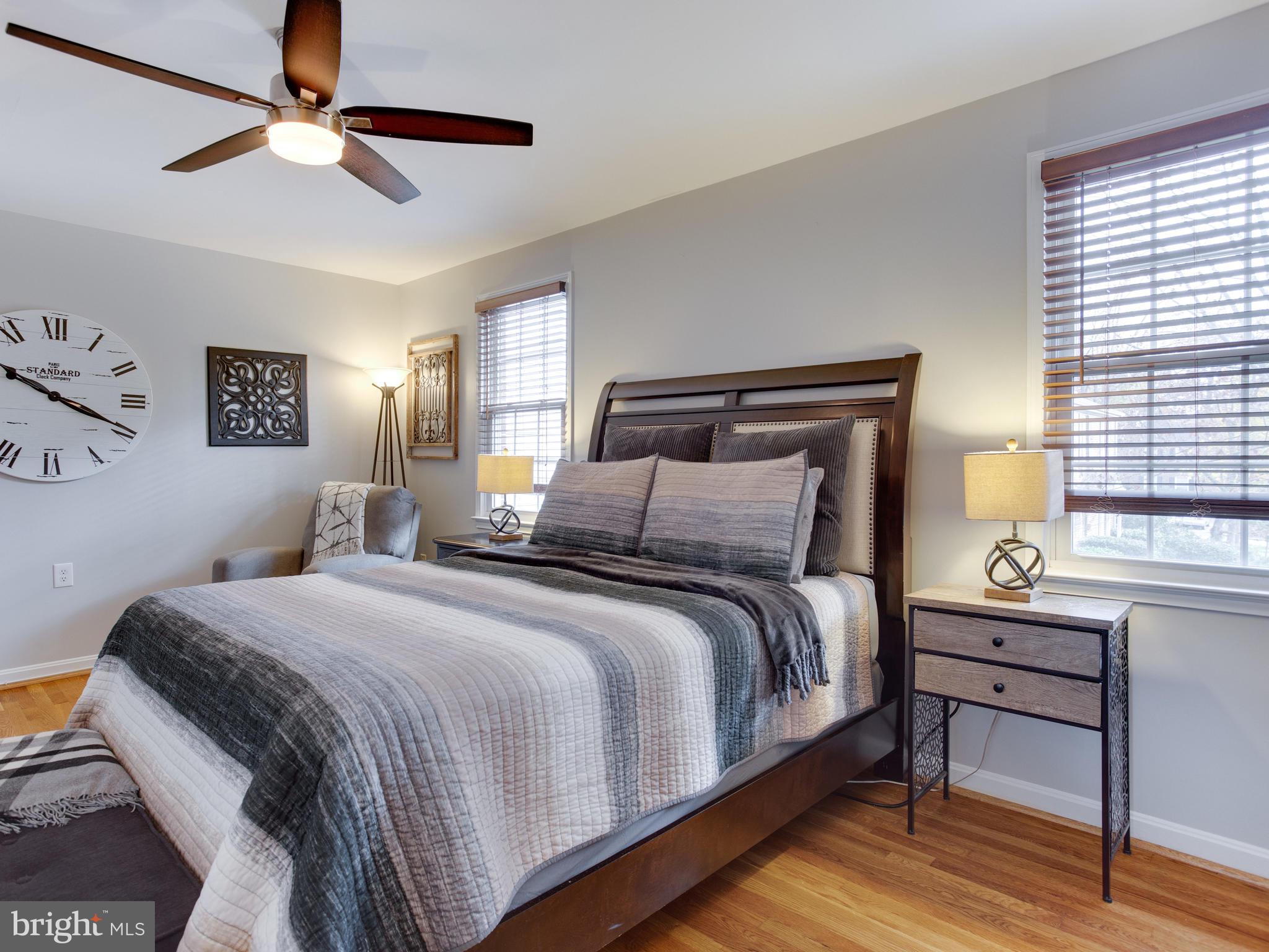 GEORGETOWN HOUSES - Residential