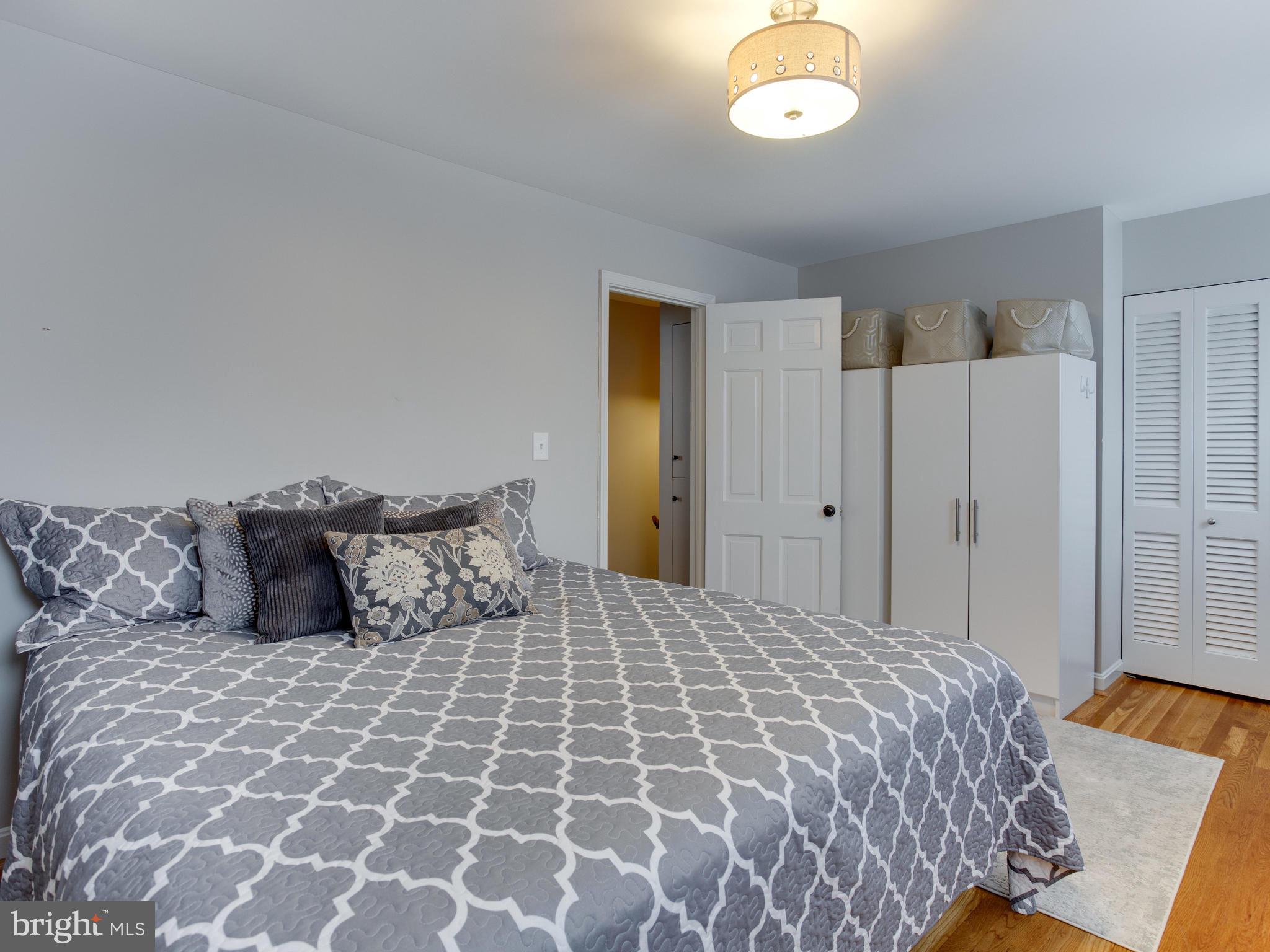 GEORGETOWN HOUSES - Residential