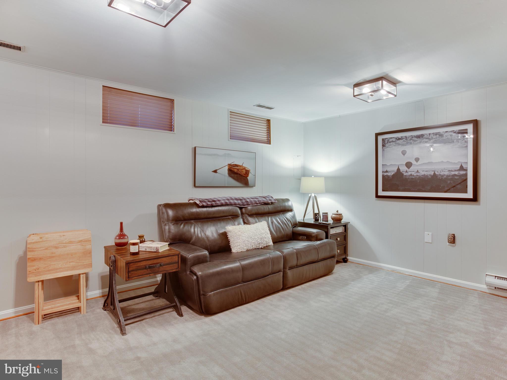 GEORGETOWN HOUSES - Residential