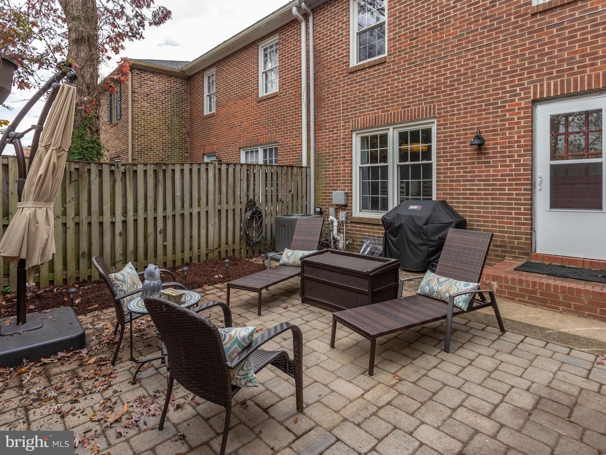 GEORGETOWN HOUSES - Residential