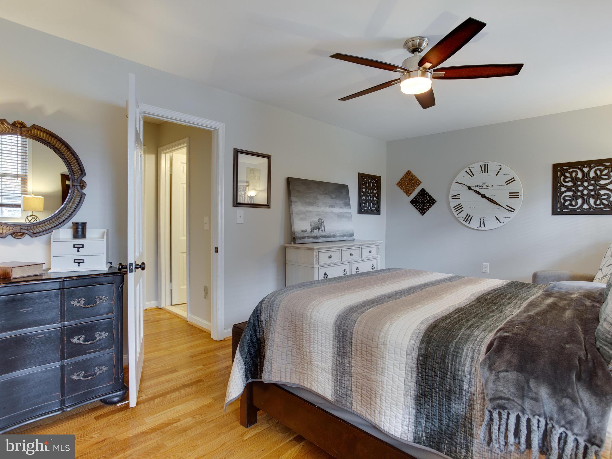 GEORGETOWN HOUSES - Residential