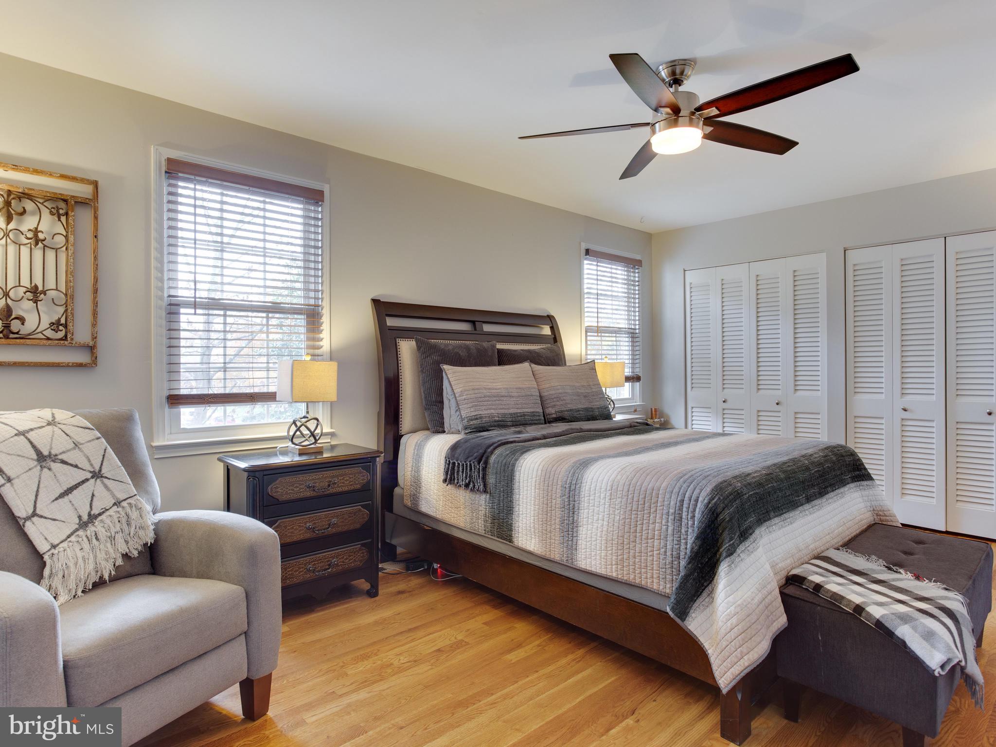 GEORGETOWN HOUSES - Residential