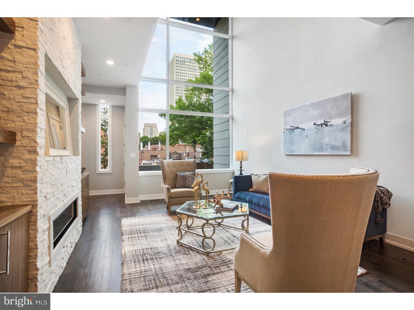 SOCIETY HILL - Residential