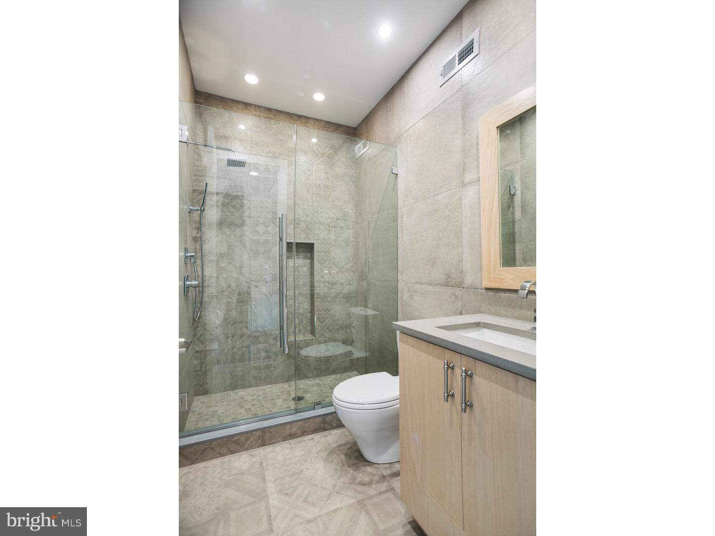 SOCIETY HILL - Residential