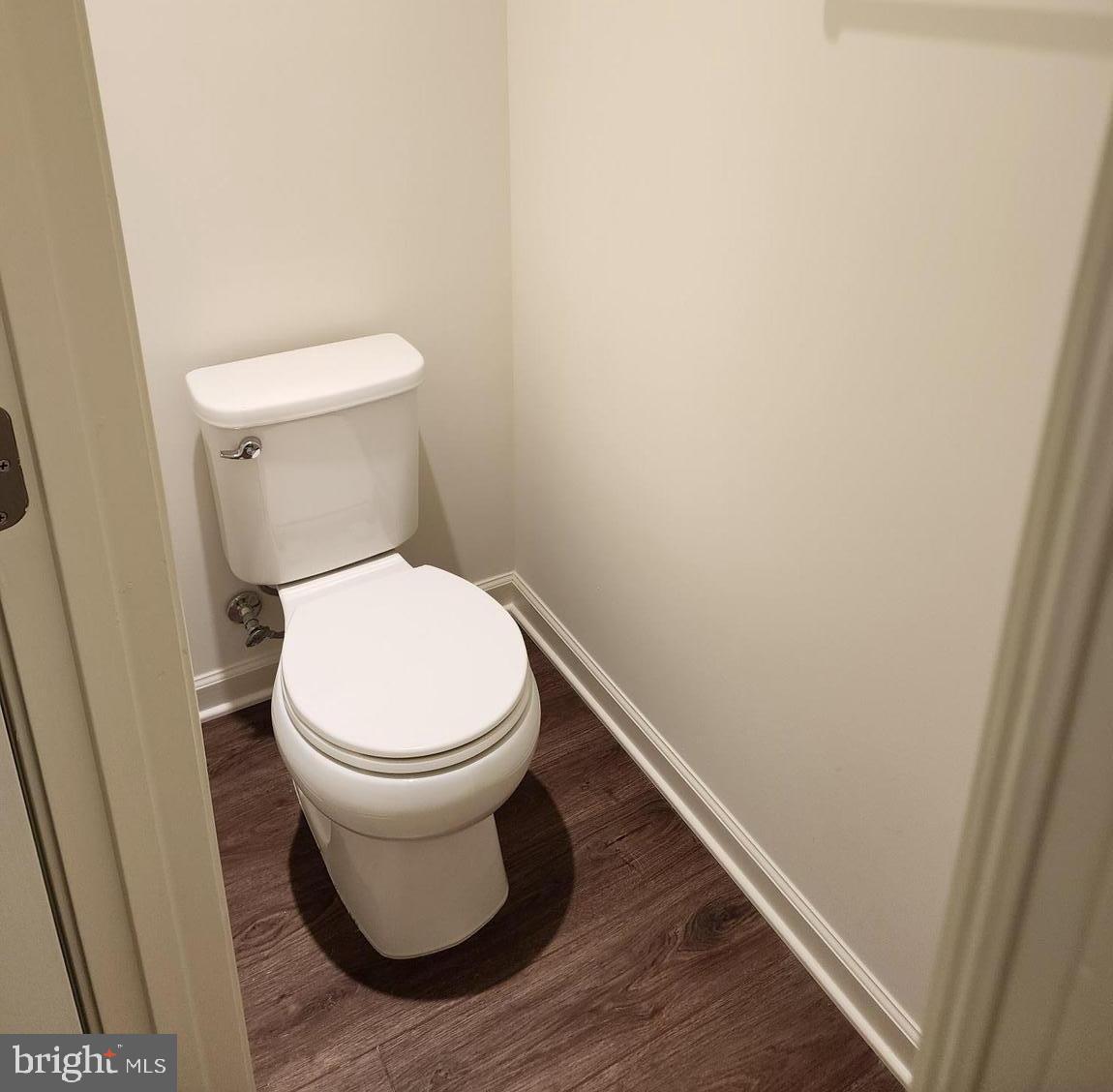 OVERLOOK AT RIVERSIDE TOWNHOMES - Residential Lease