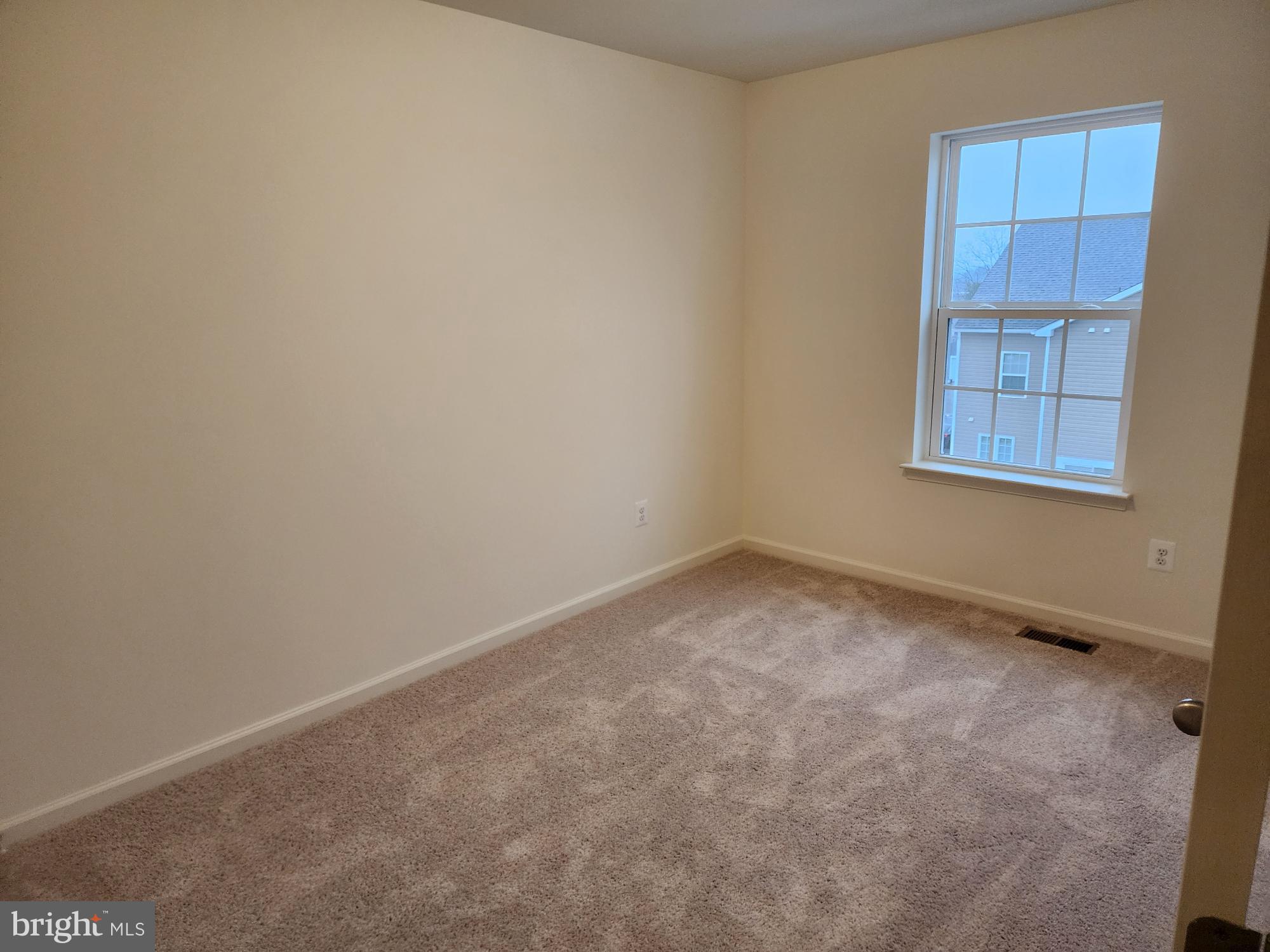 OVERLOOK AT RIVERSIDE TOWNHOMES - Residential Lease