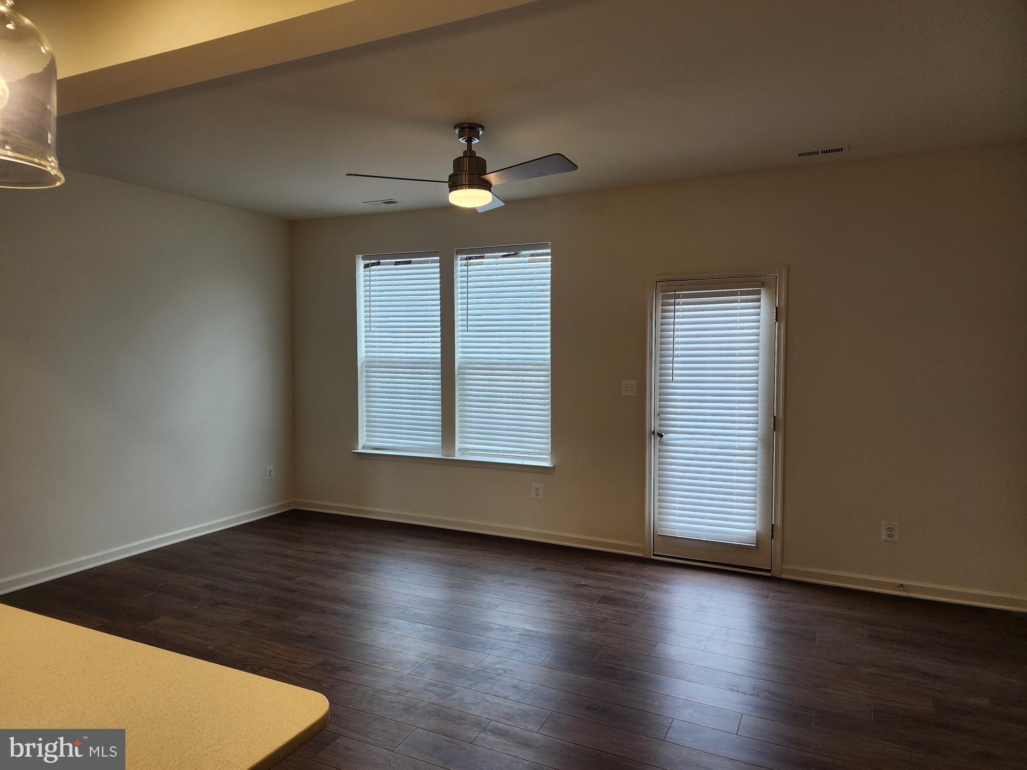 OVERLOOK AT RIVERSIDE TOWNHOMES - Residential Lease