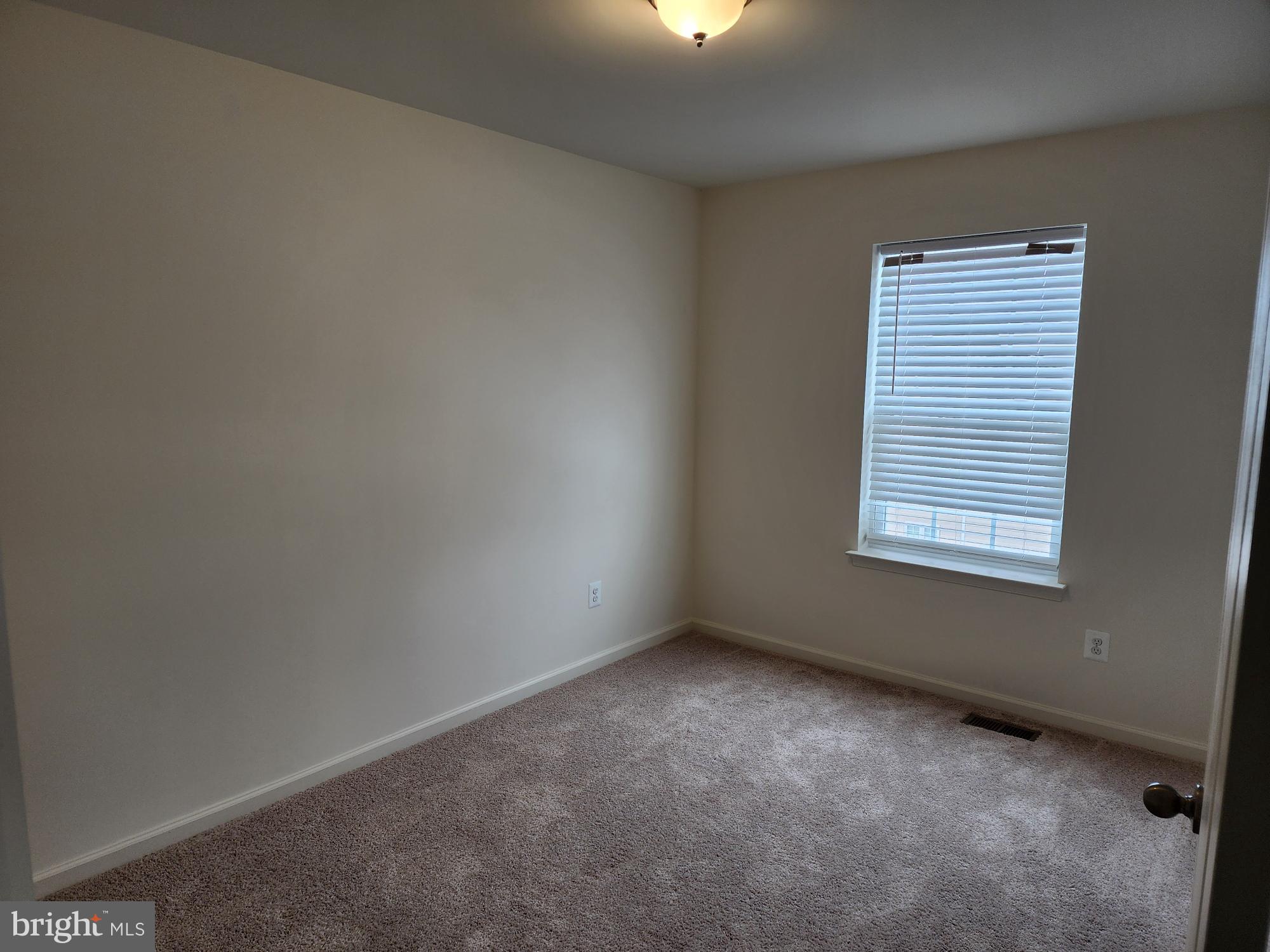 OVERLOOK AT RIVERSIDE TOWNHOMES - Residential Lease