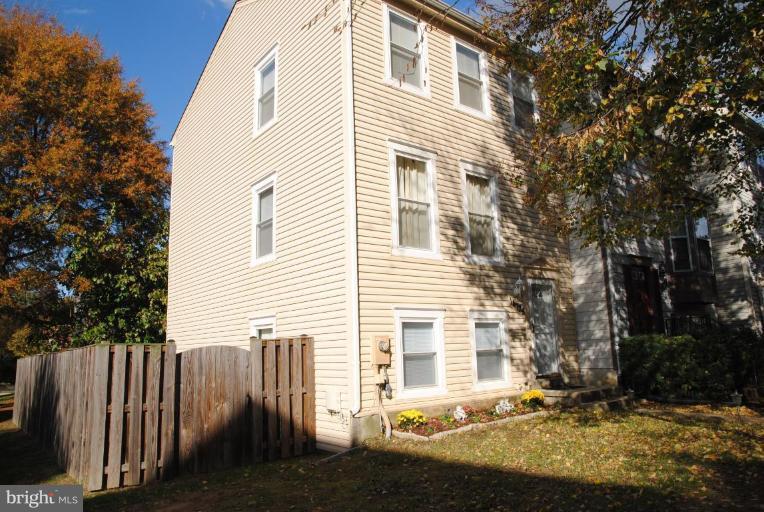 PRINCETON SQUARE - Residential