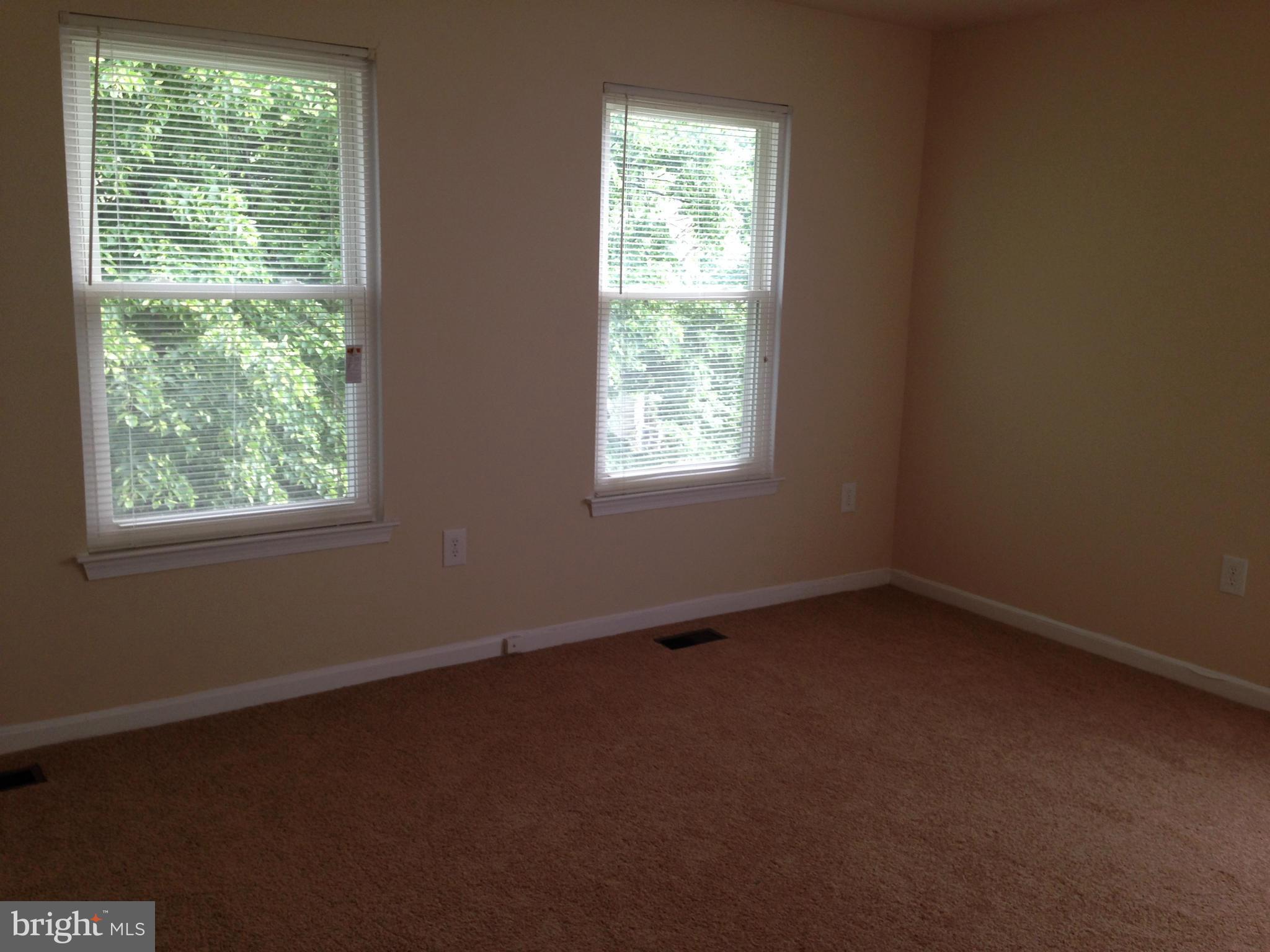 PRINCETON SQUARE - Residential