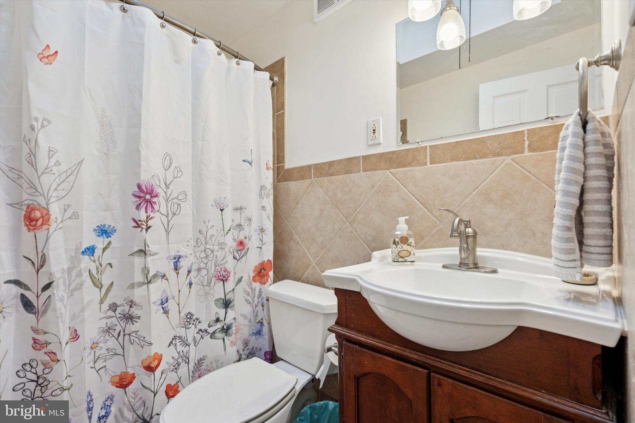 HOLME CIRCLE - Residential