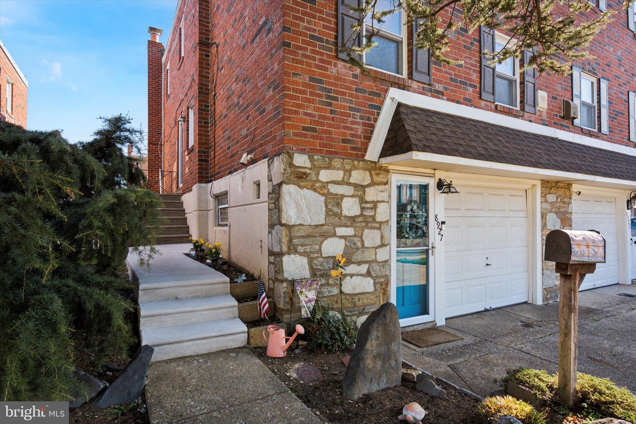 HOLME CIRCLE - Residential