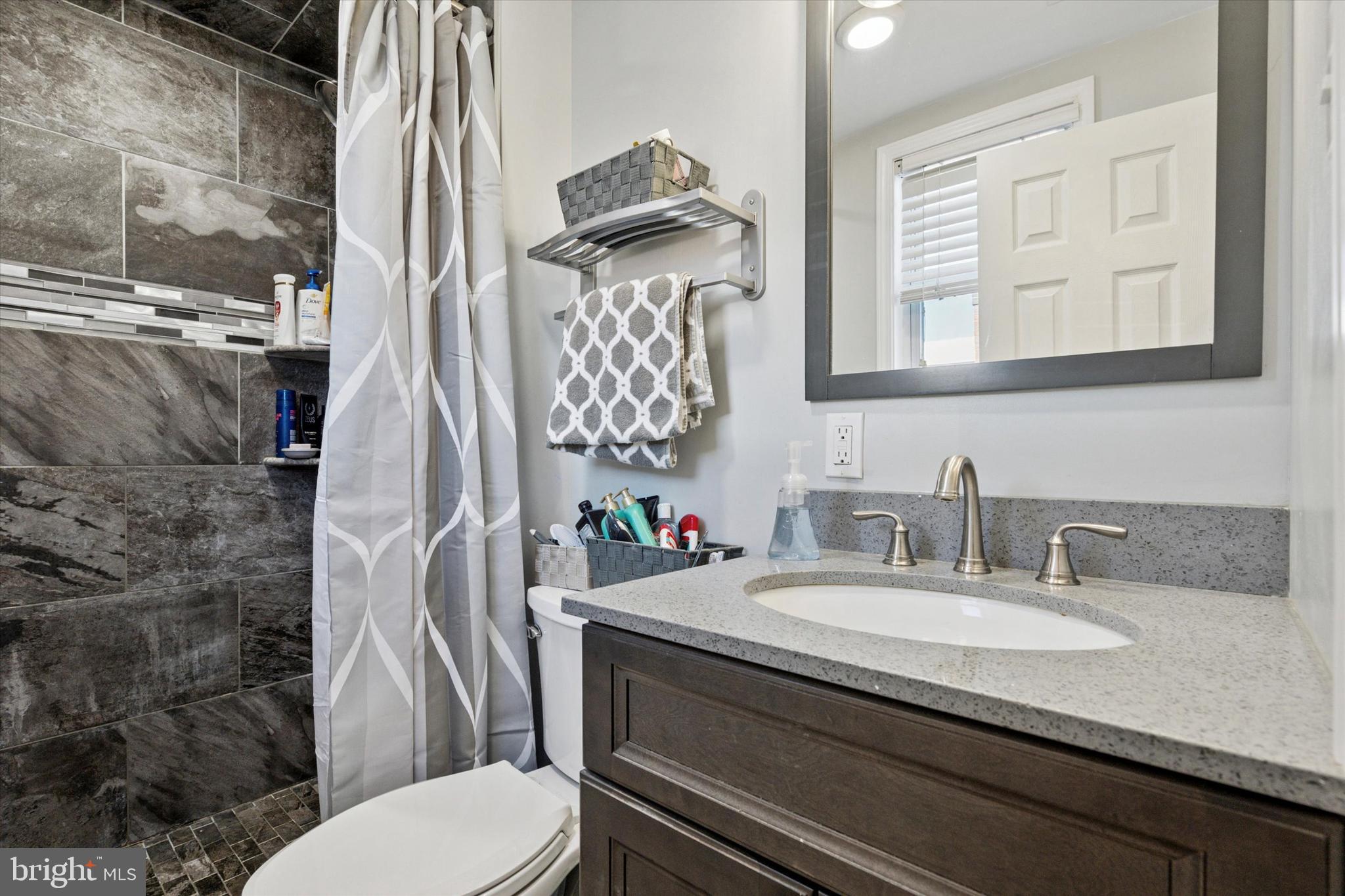 HOLME CIRCLE - Residential