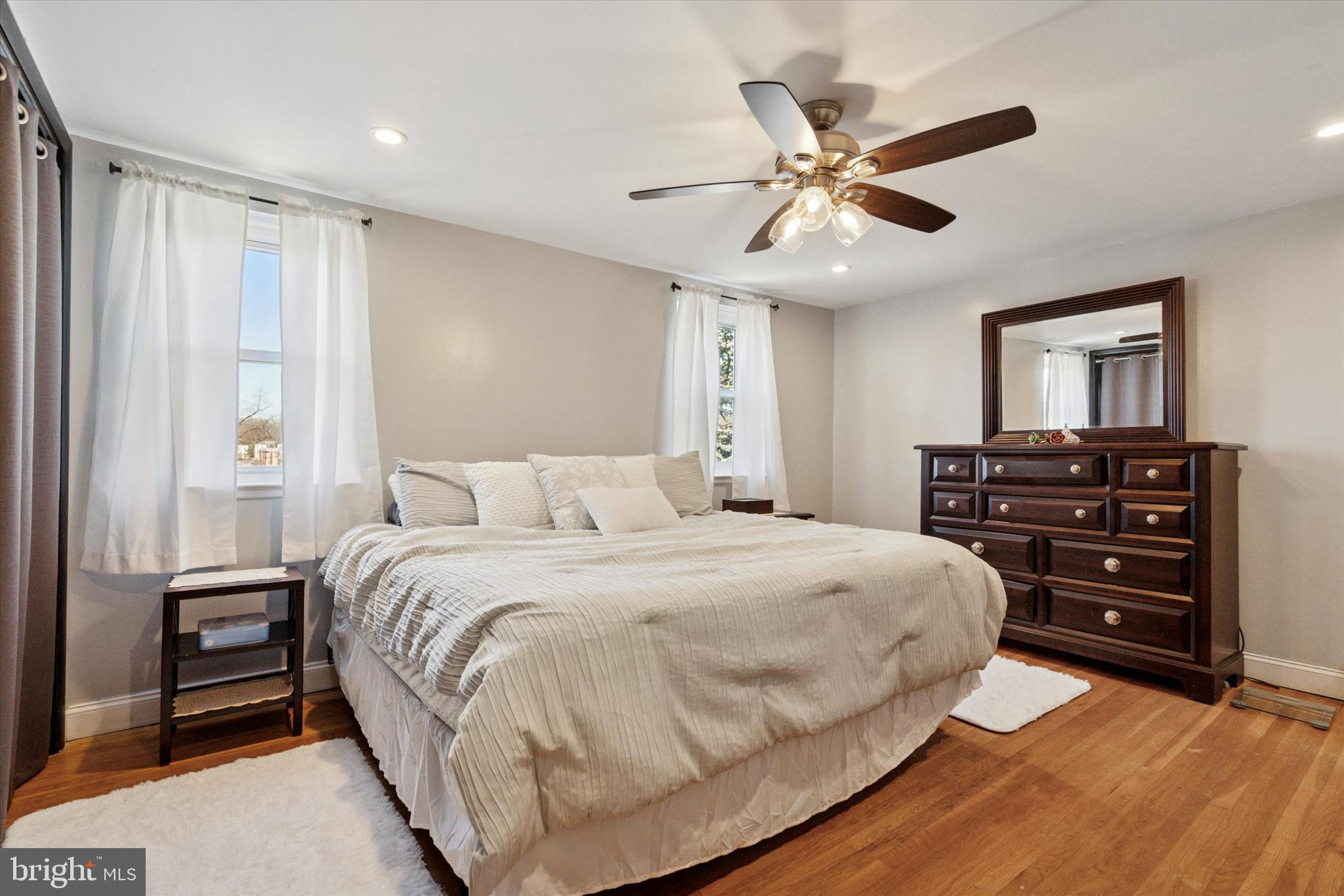 HOLME CIRCLE - Residential