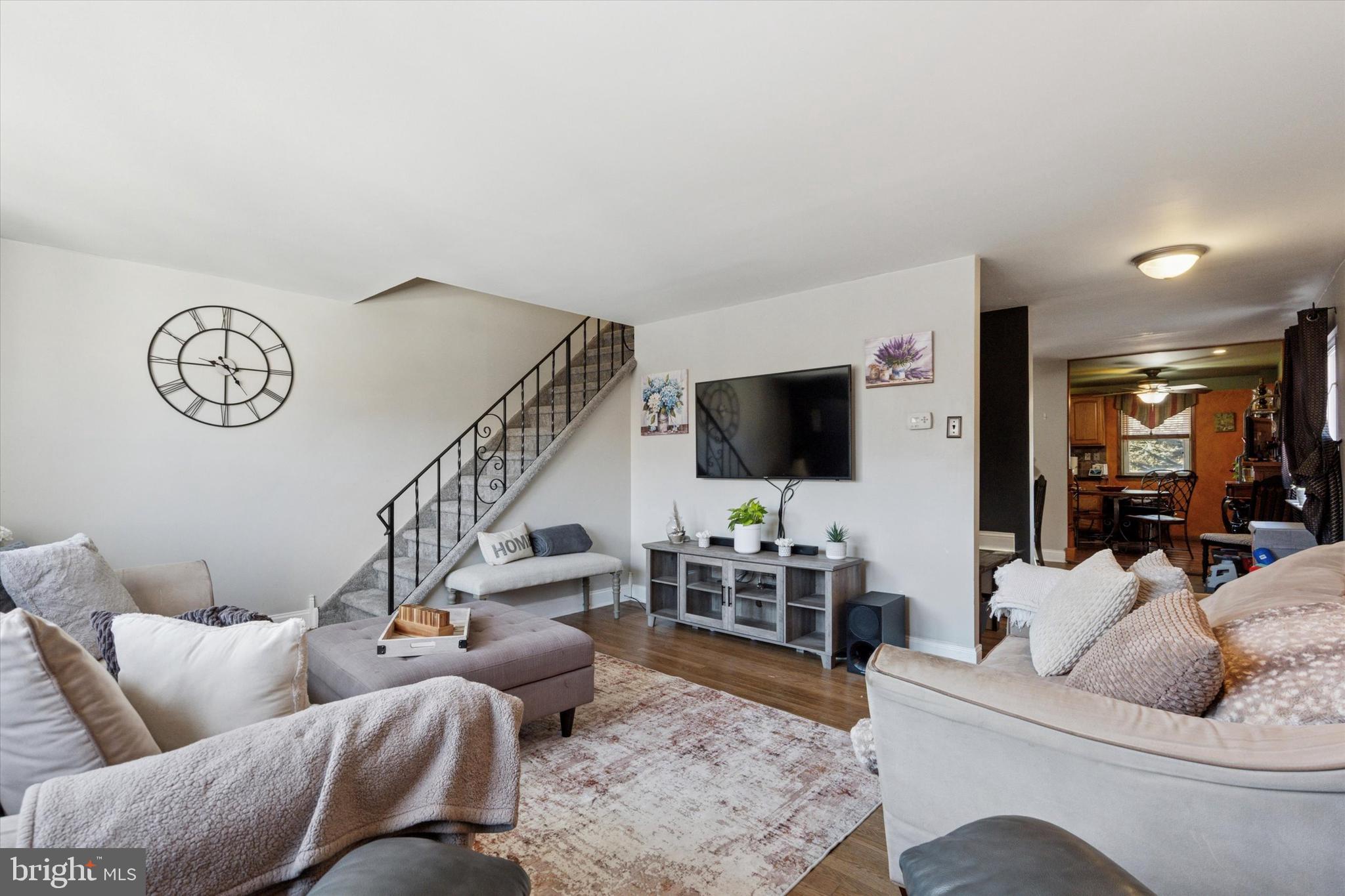 HOLME CIRCLE - Residential