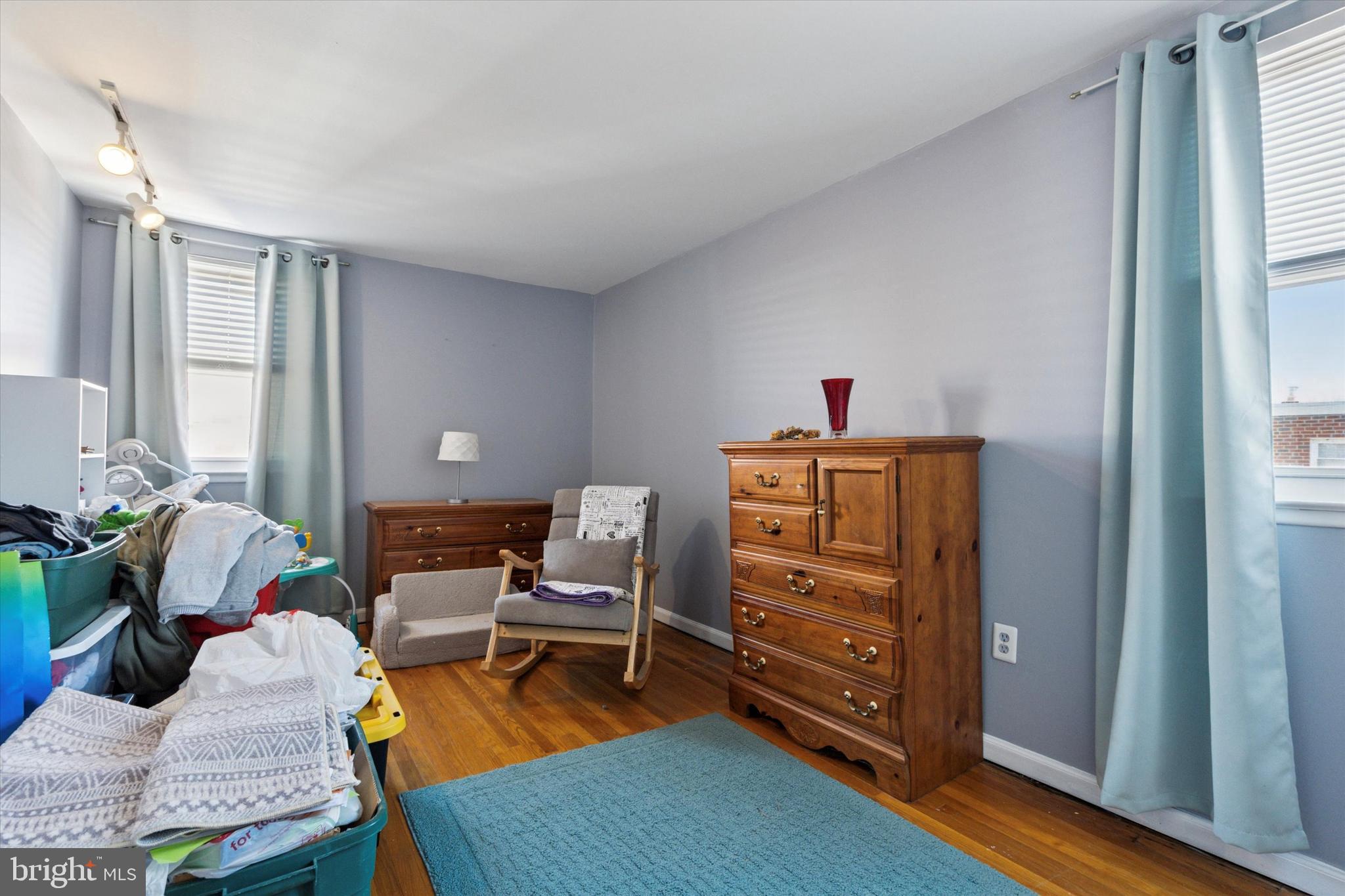 HOLME CIRCLE - Residential