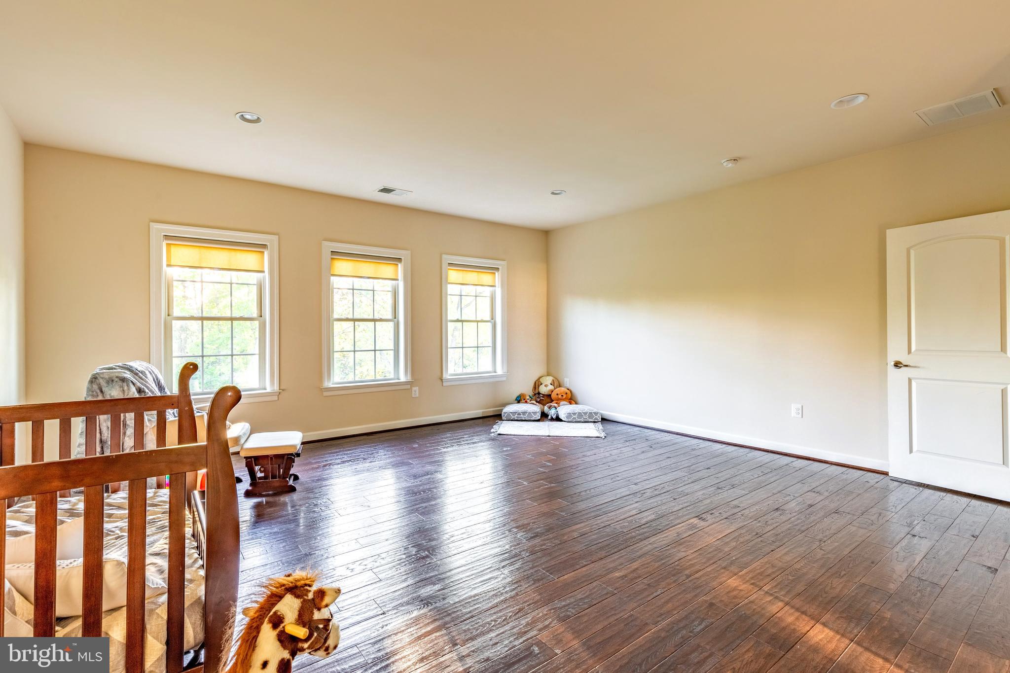 MARBURY - Residential