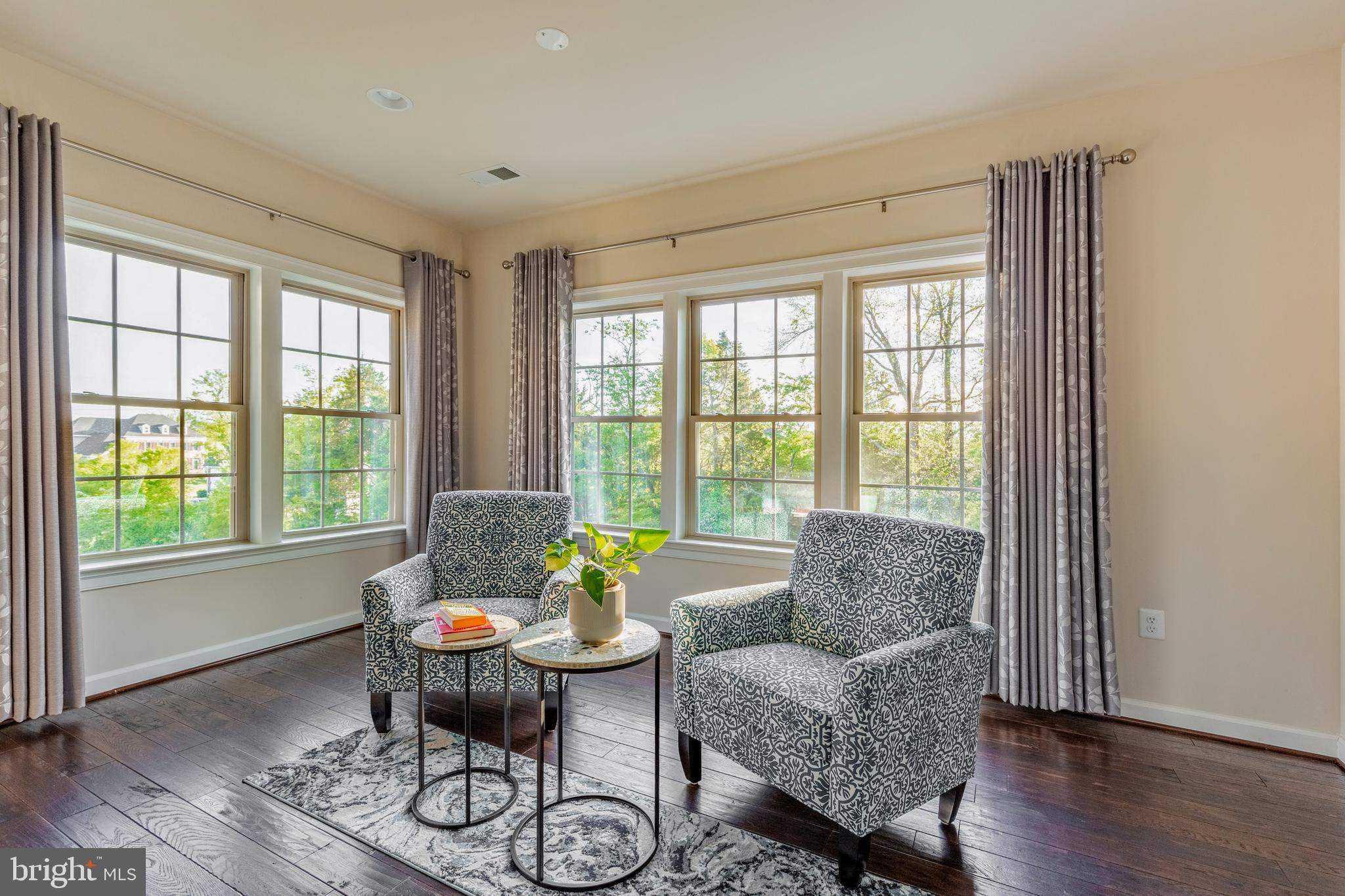 MARBURY - Residential