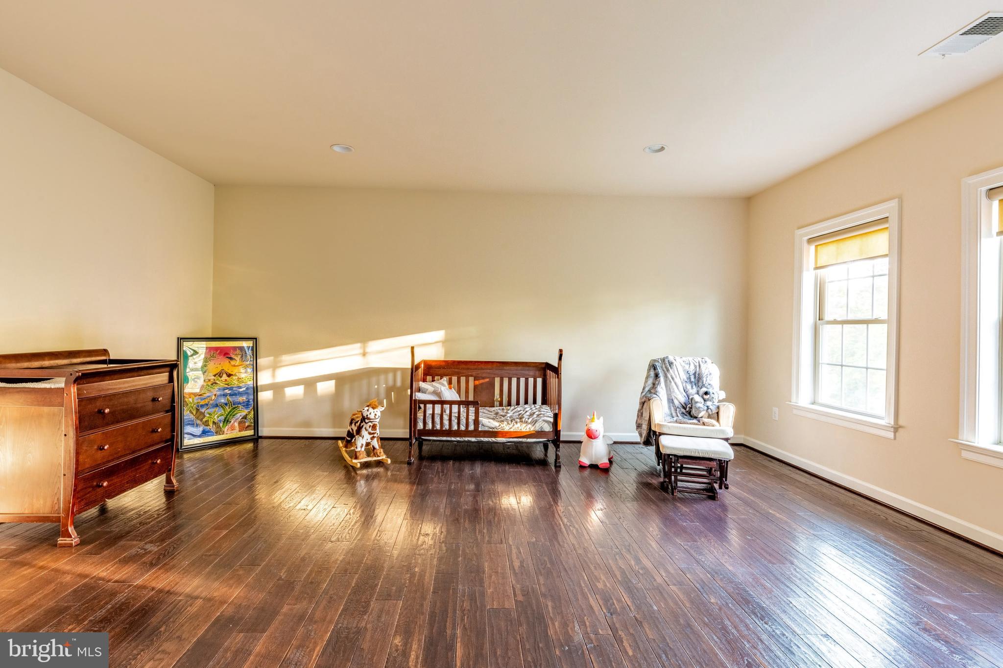 MARBURY - Residential