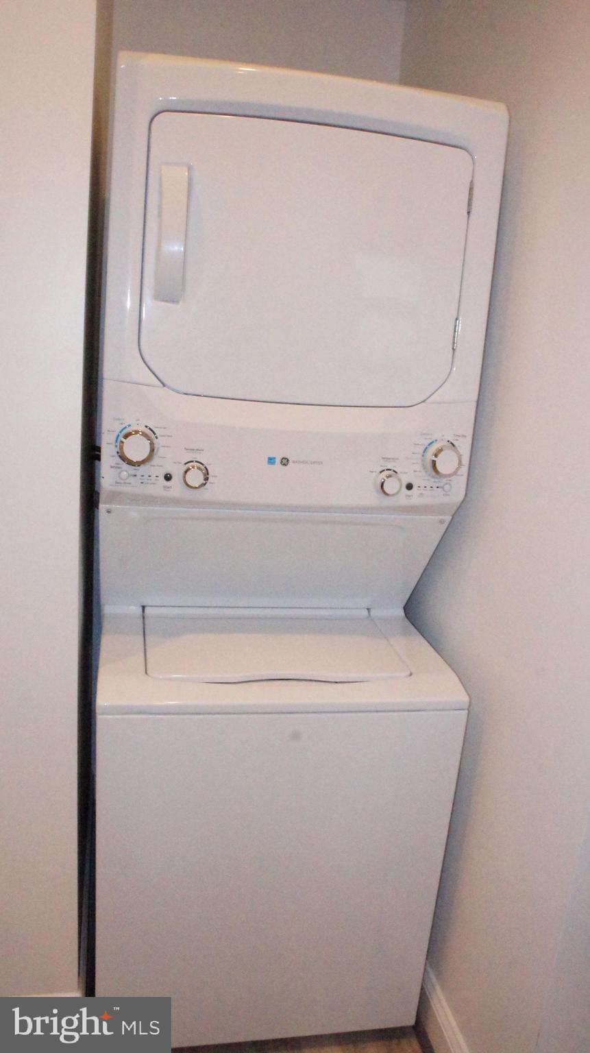 DOUGLAS PARK - Residential Lease