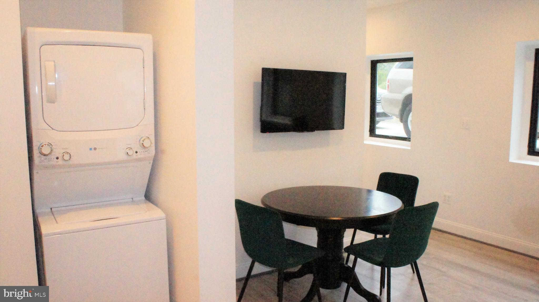 DOUGLAS PARK - Residential Lease