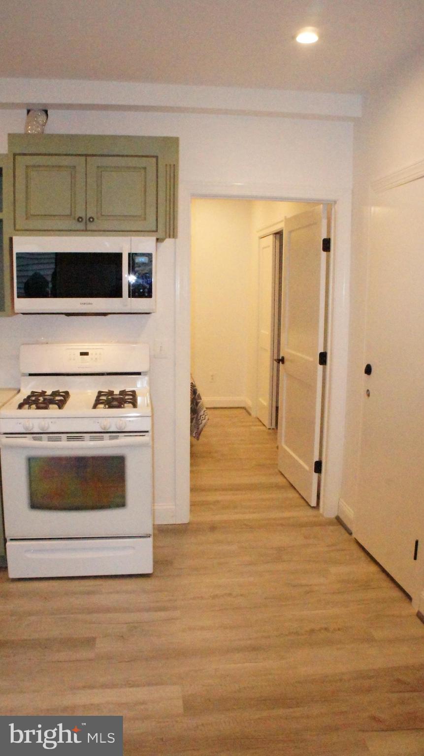 DOUGLAS PARK - Residential Lease