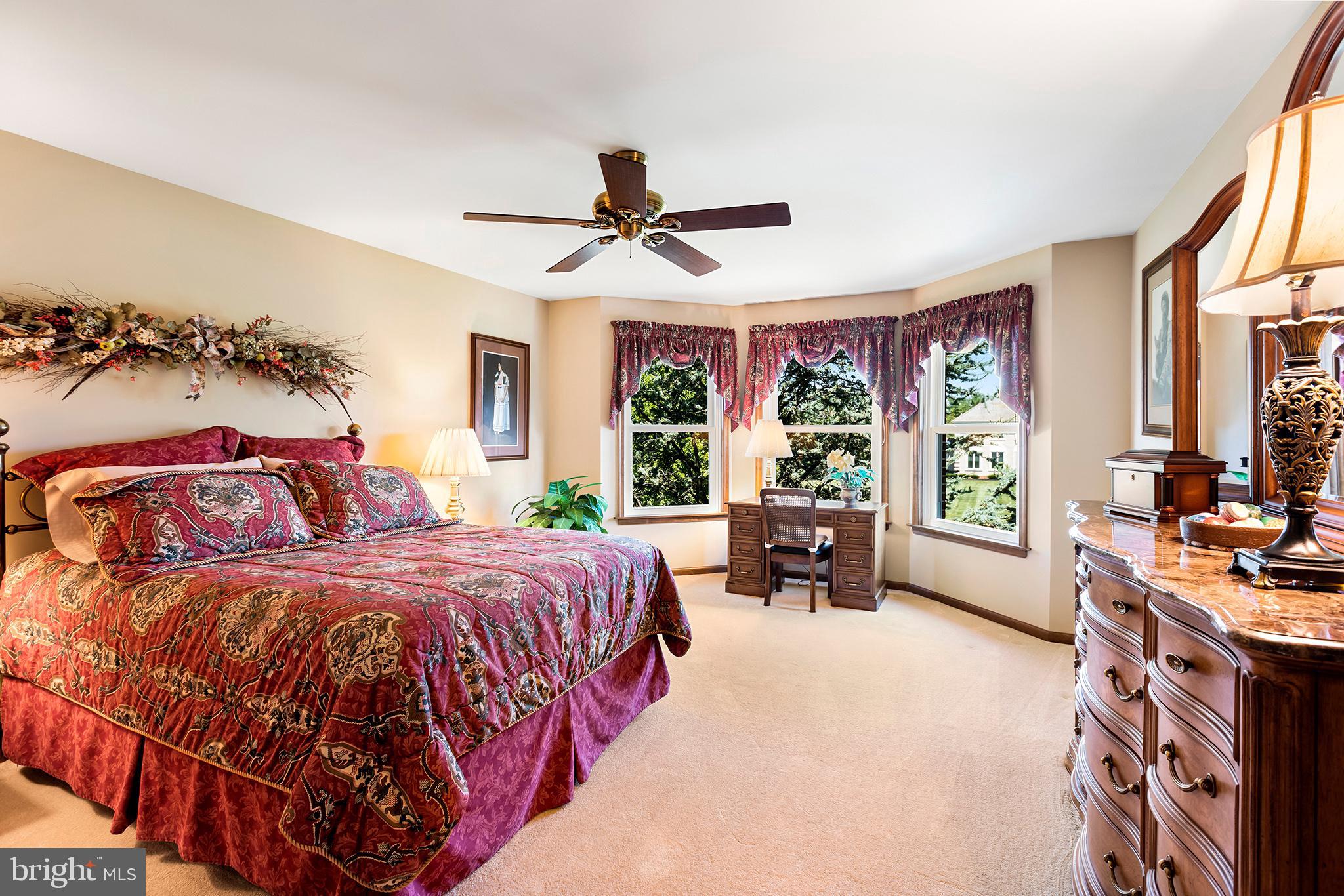 HILLCREST MDWS - Residential