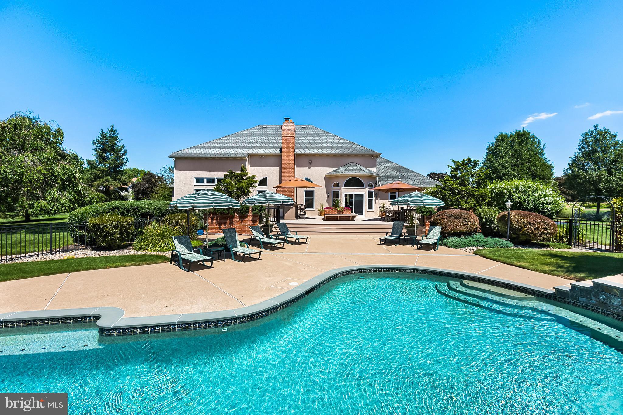 HILLCREST MDWS - Residential