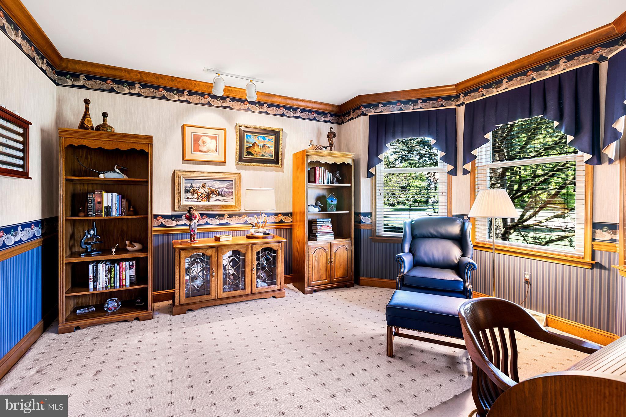 HILLCREST MDWS - Residential
