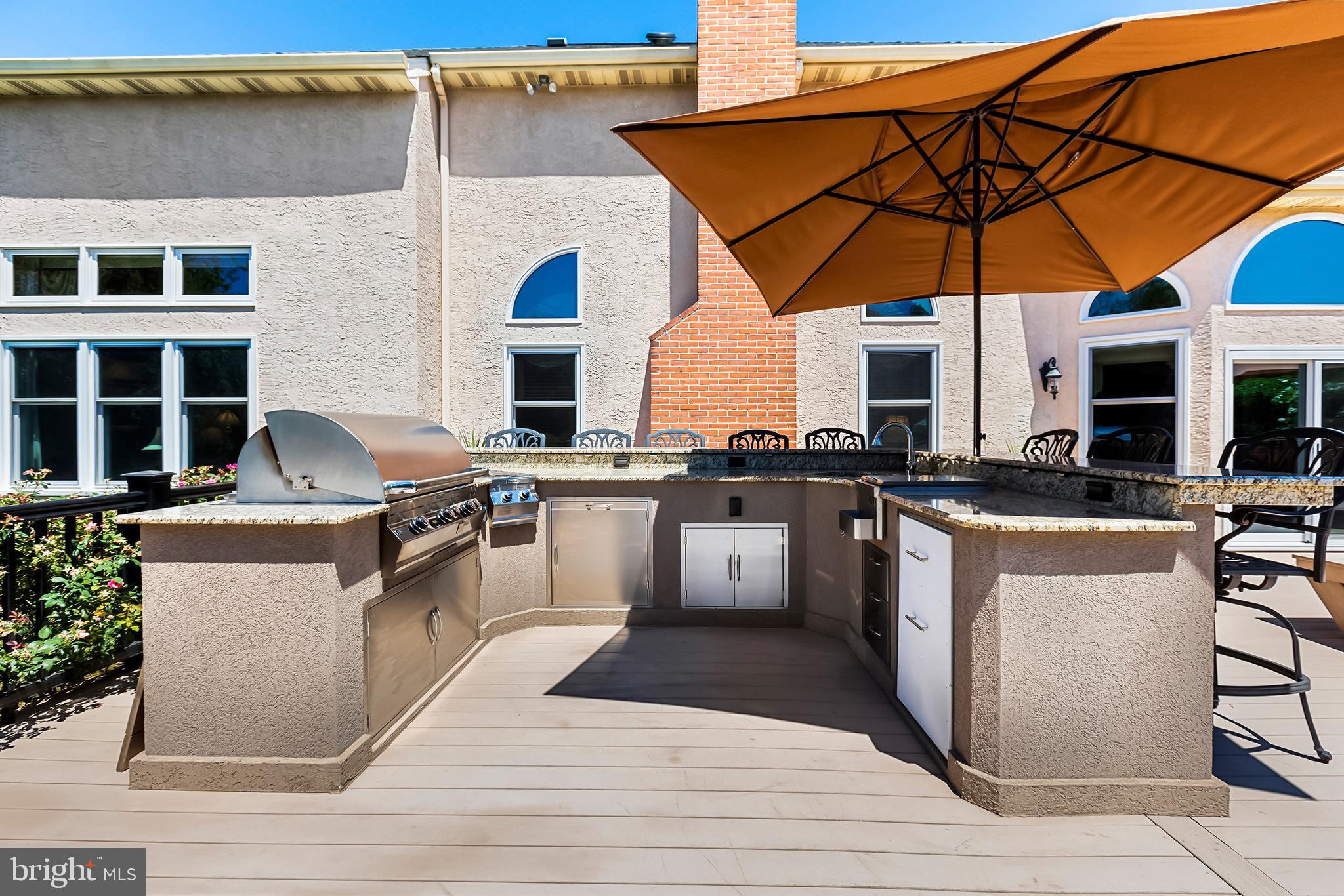 HILLCREST MDWS - Residential