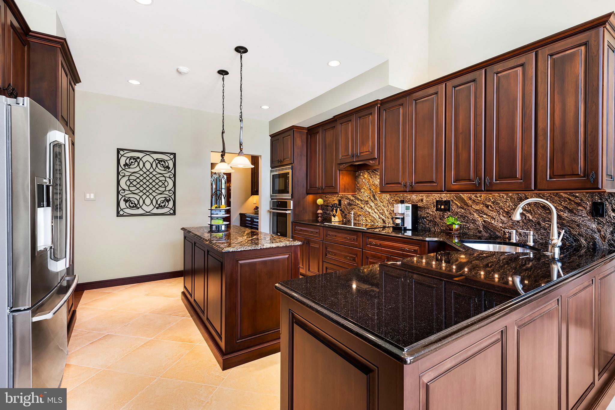 HILLCREST MDWS - Residential