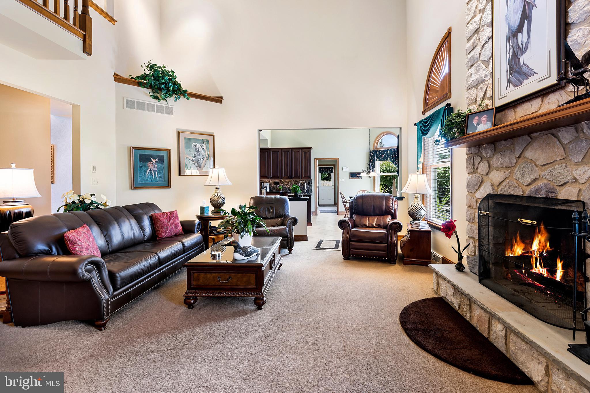 HILLCREST MDWS - Residential