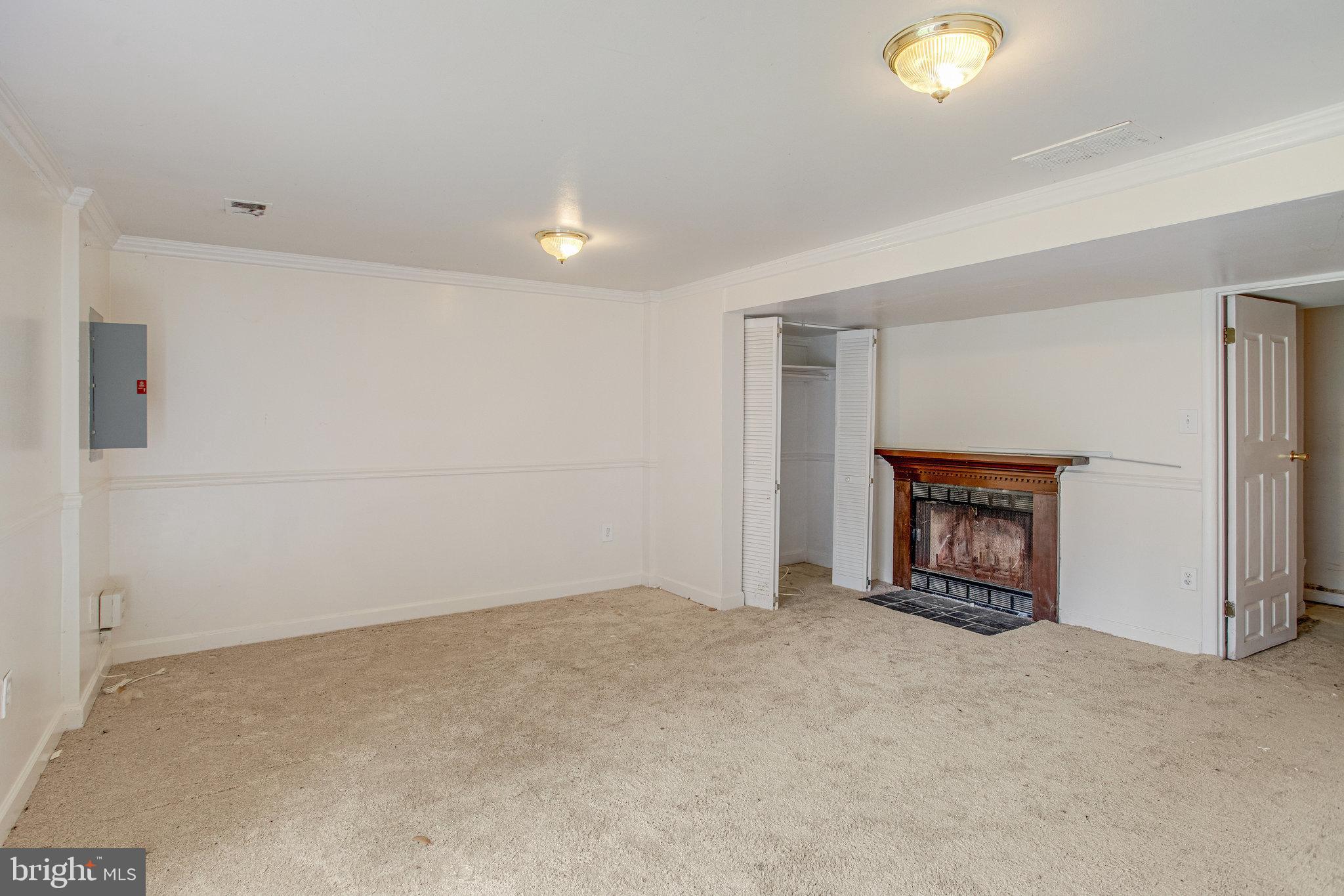 DALE CITY - Residential