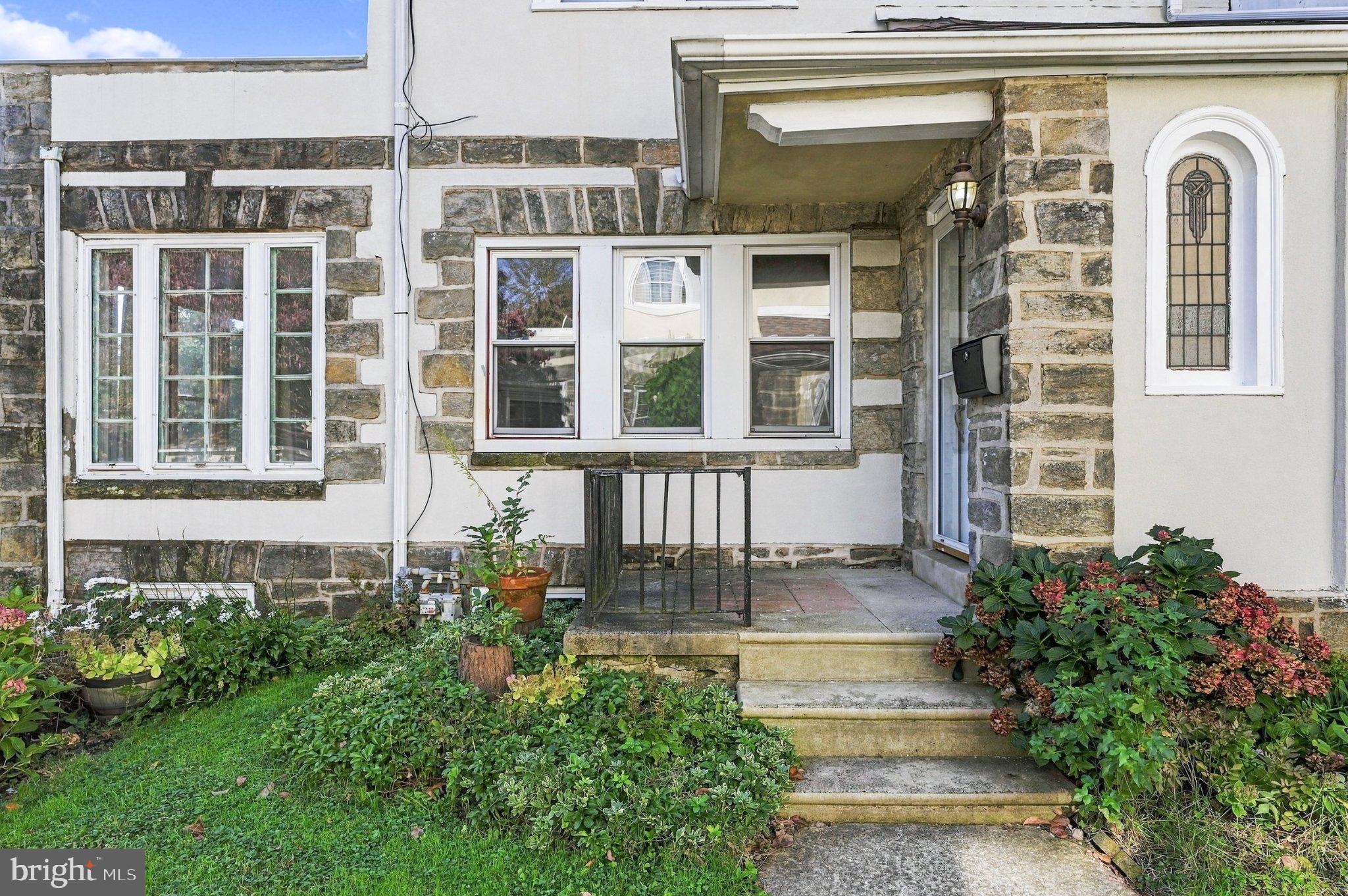 422 TREGARON ROAD