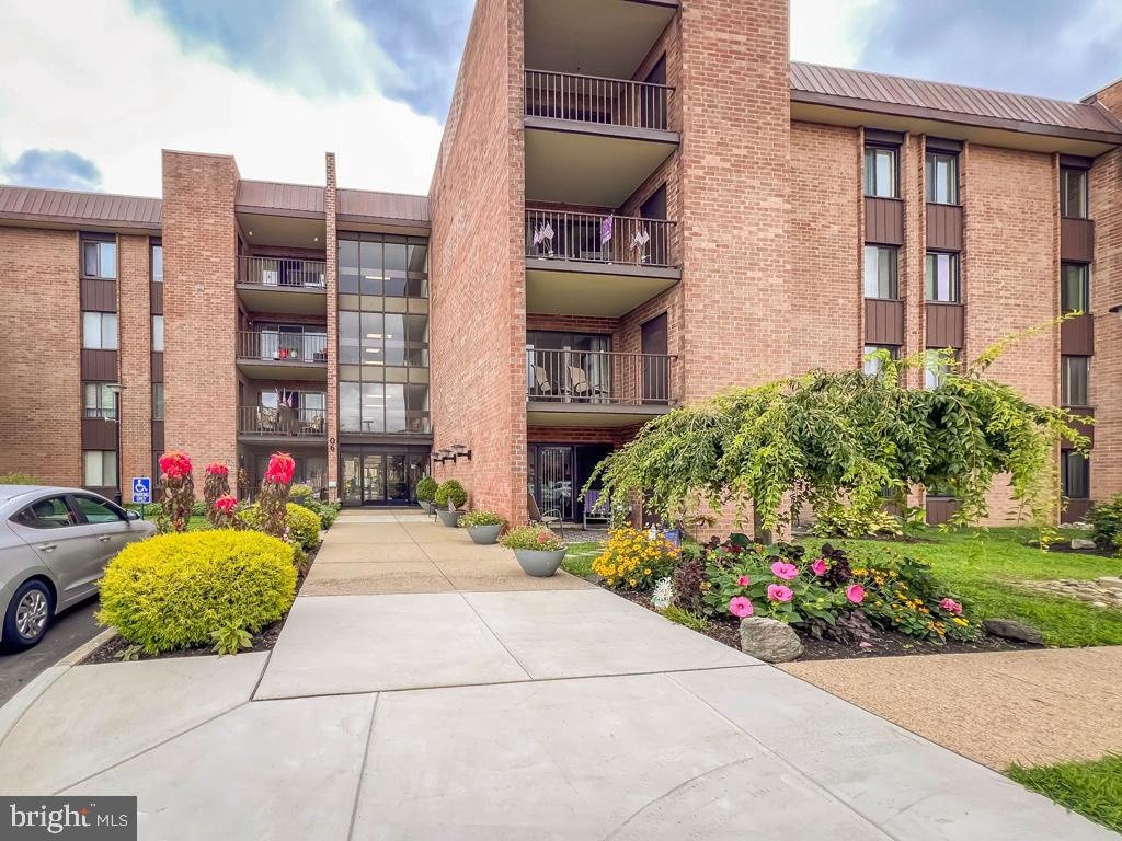 DELAIRE LANDING - Residential