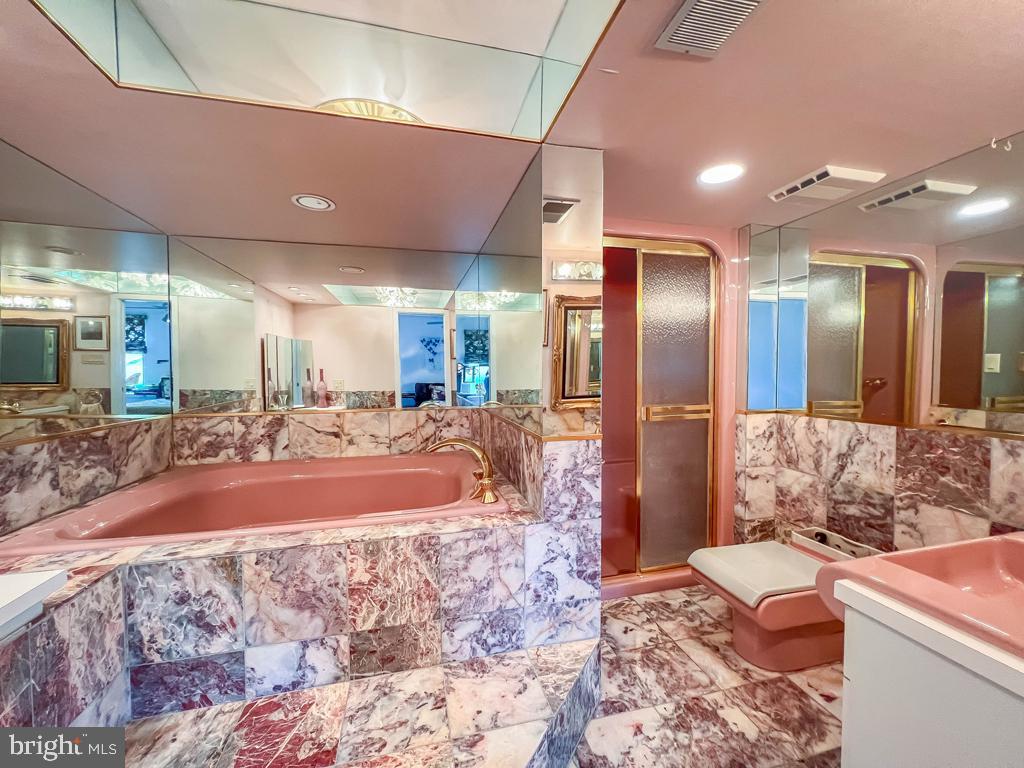 DELAIRE LANDING - Residential