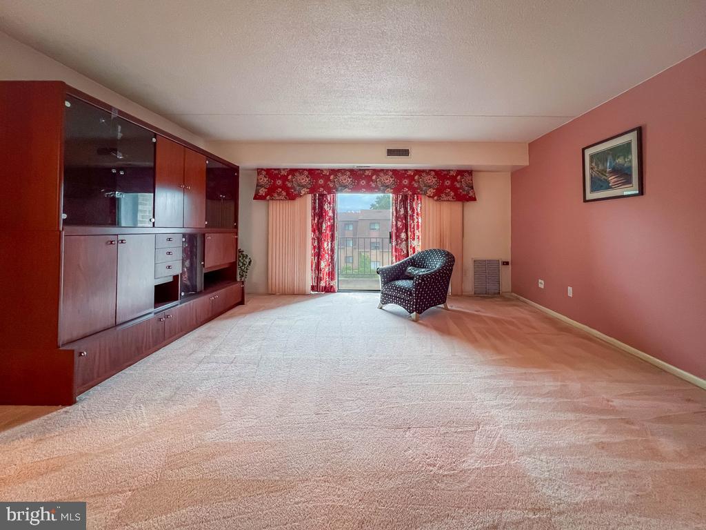 DELAIRE LANDING - Residential