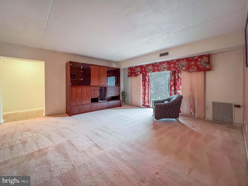 DELAIRE LANDING - Residential