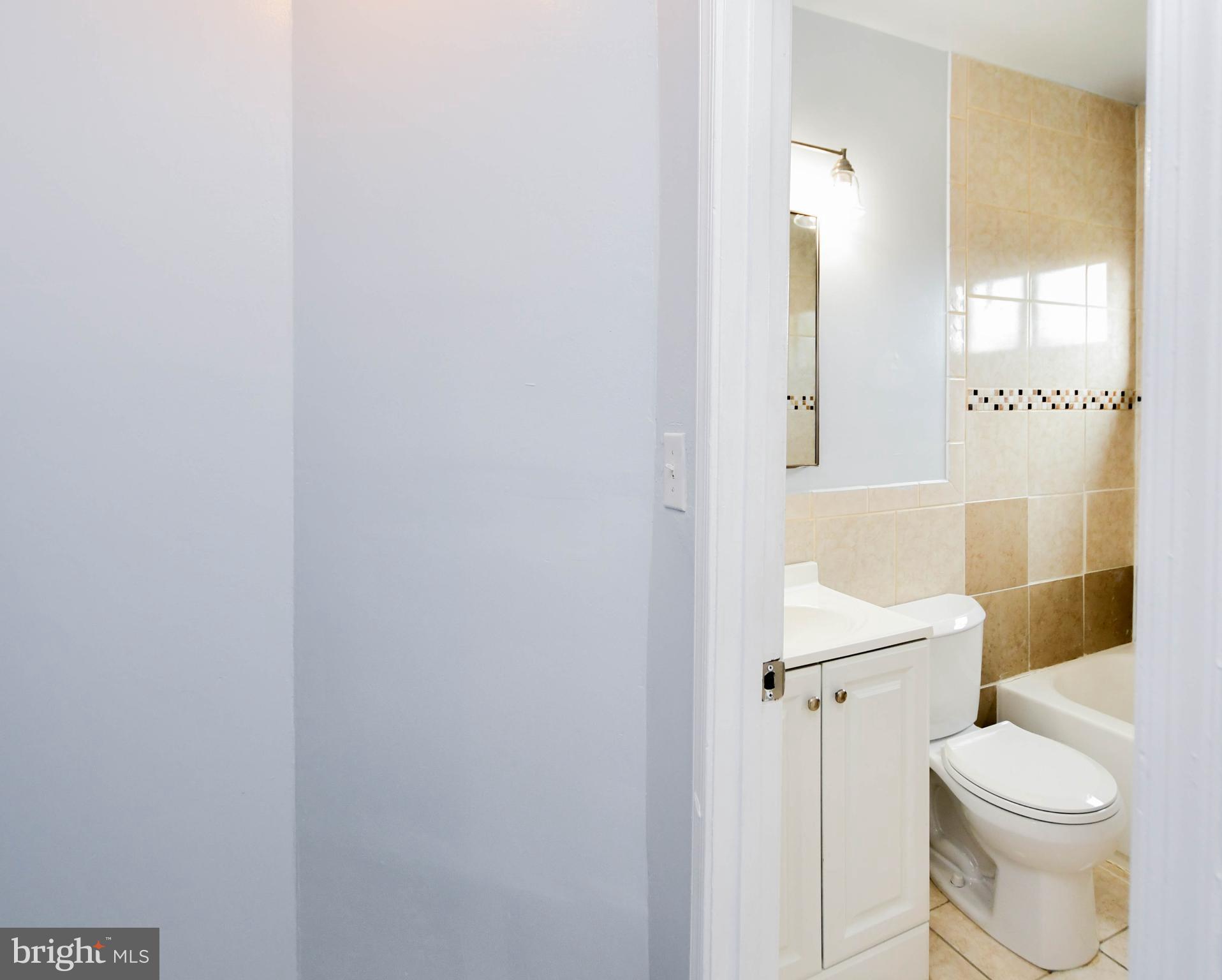 IVERSON MEWS CONDOMINIUM - Residential