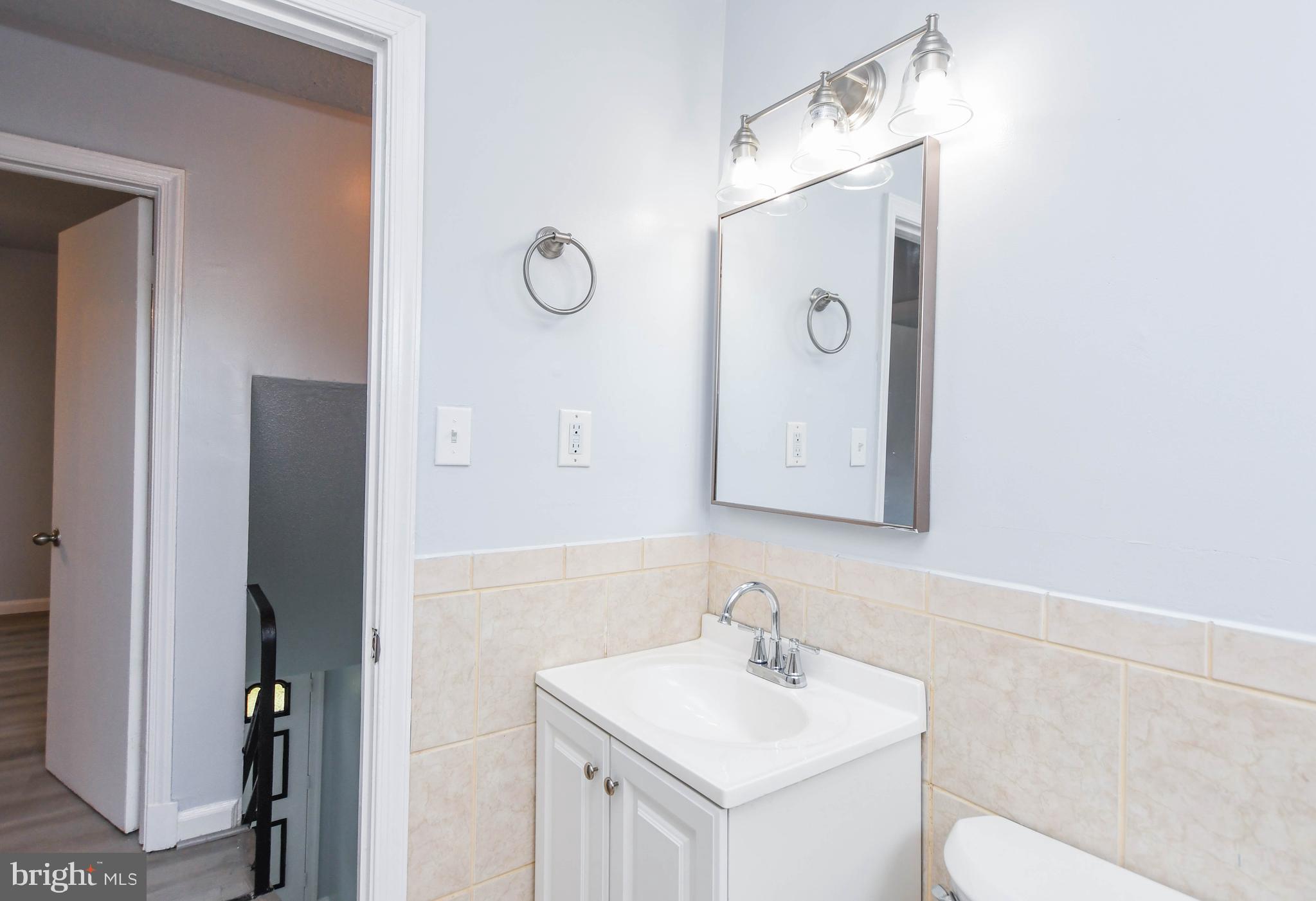 IVERSON MEWS CONDOMINIUM - Residential