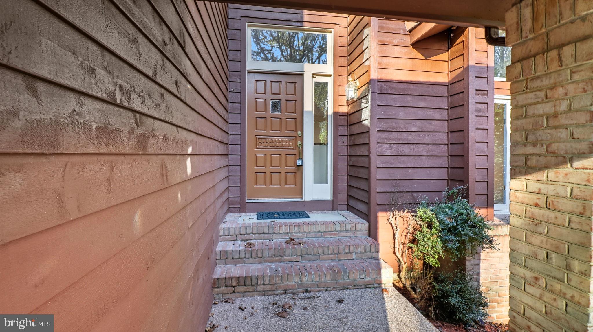1803 ABBEY GLEN COURT